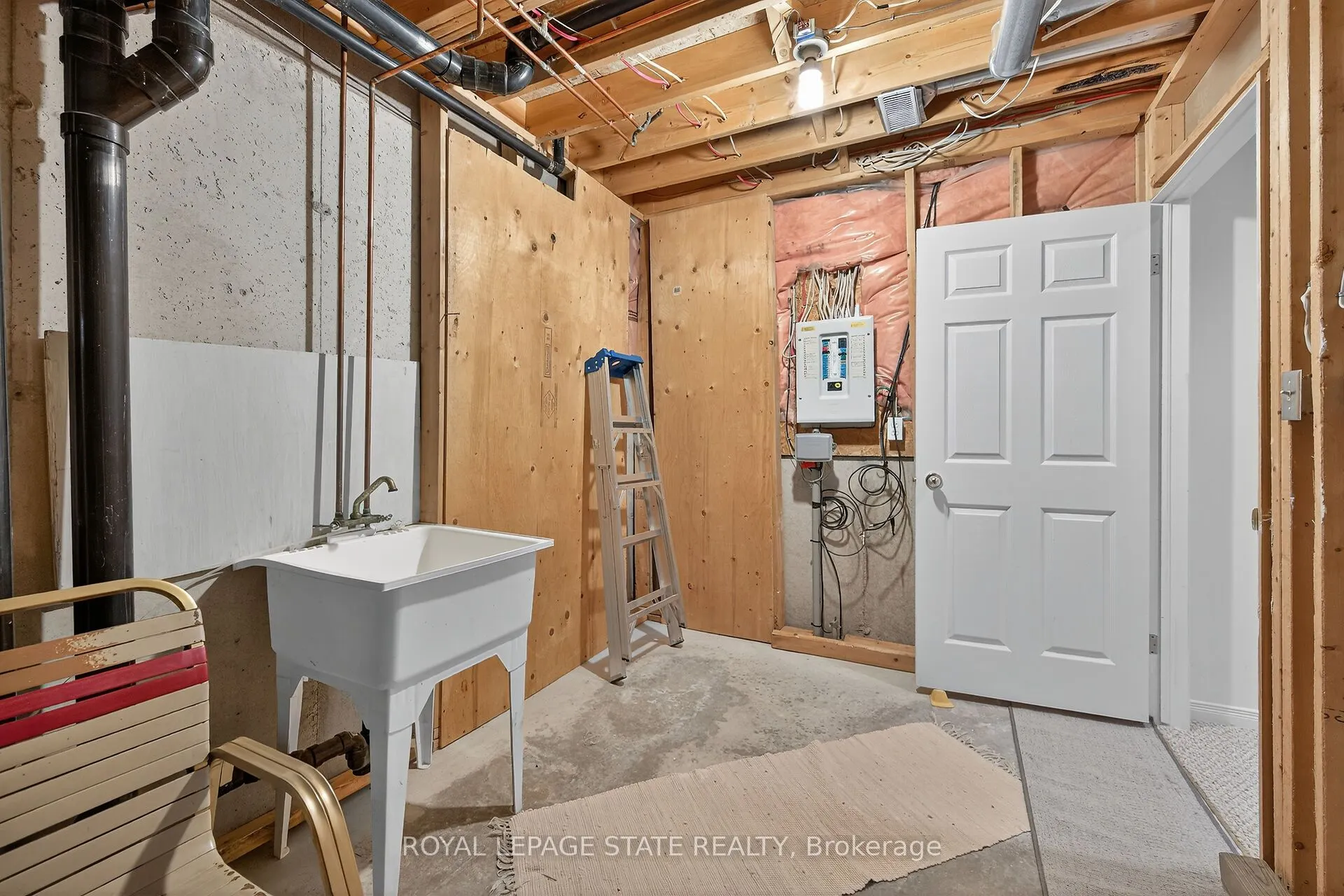 213 Nash Road S, #33