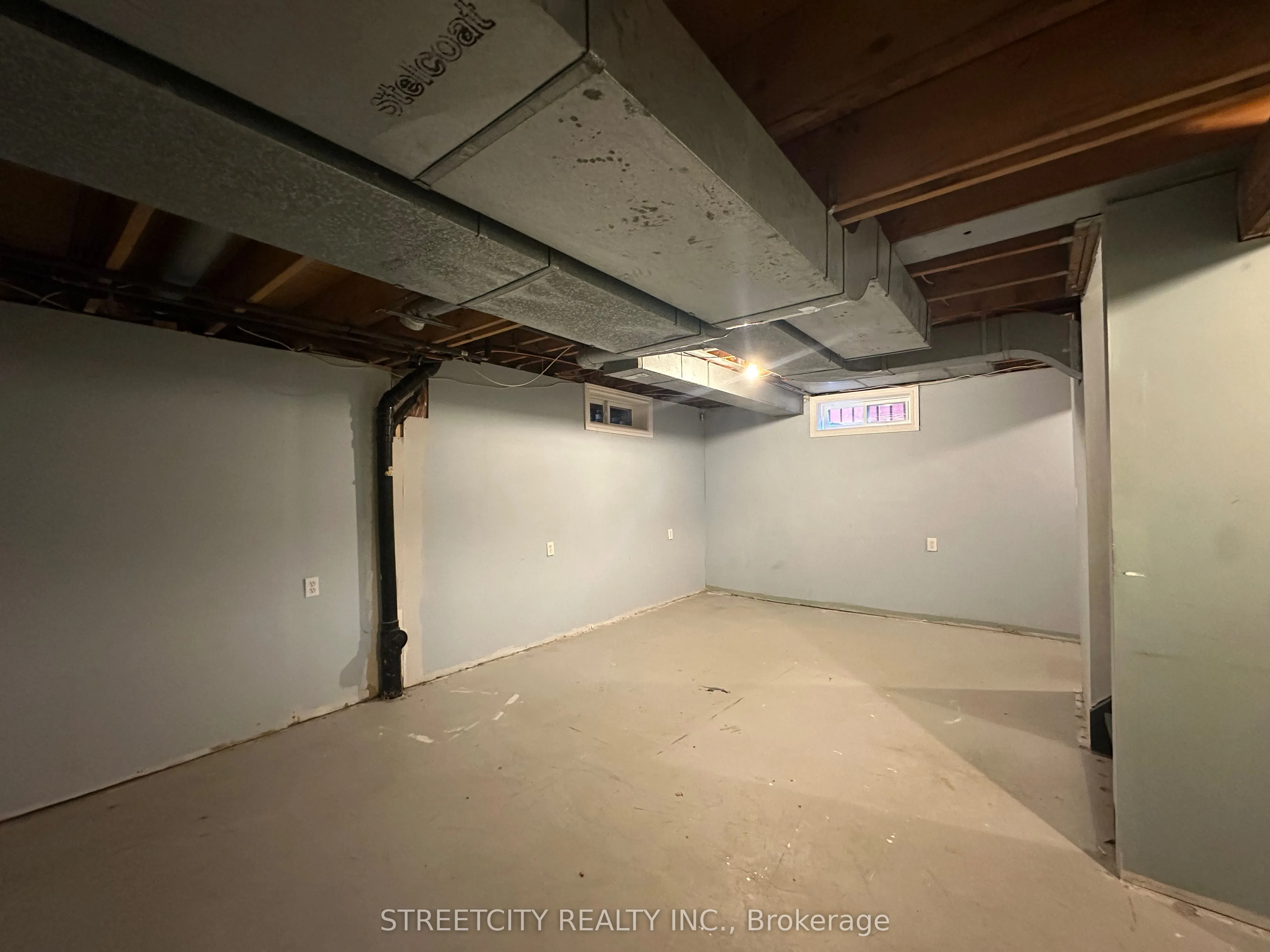 21 Beechbank Crescent