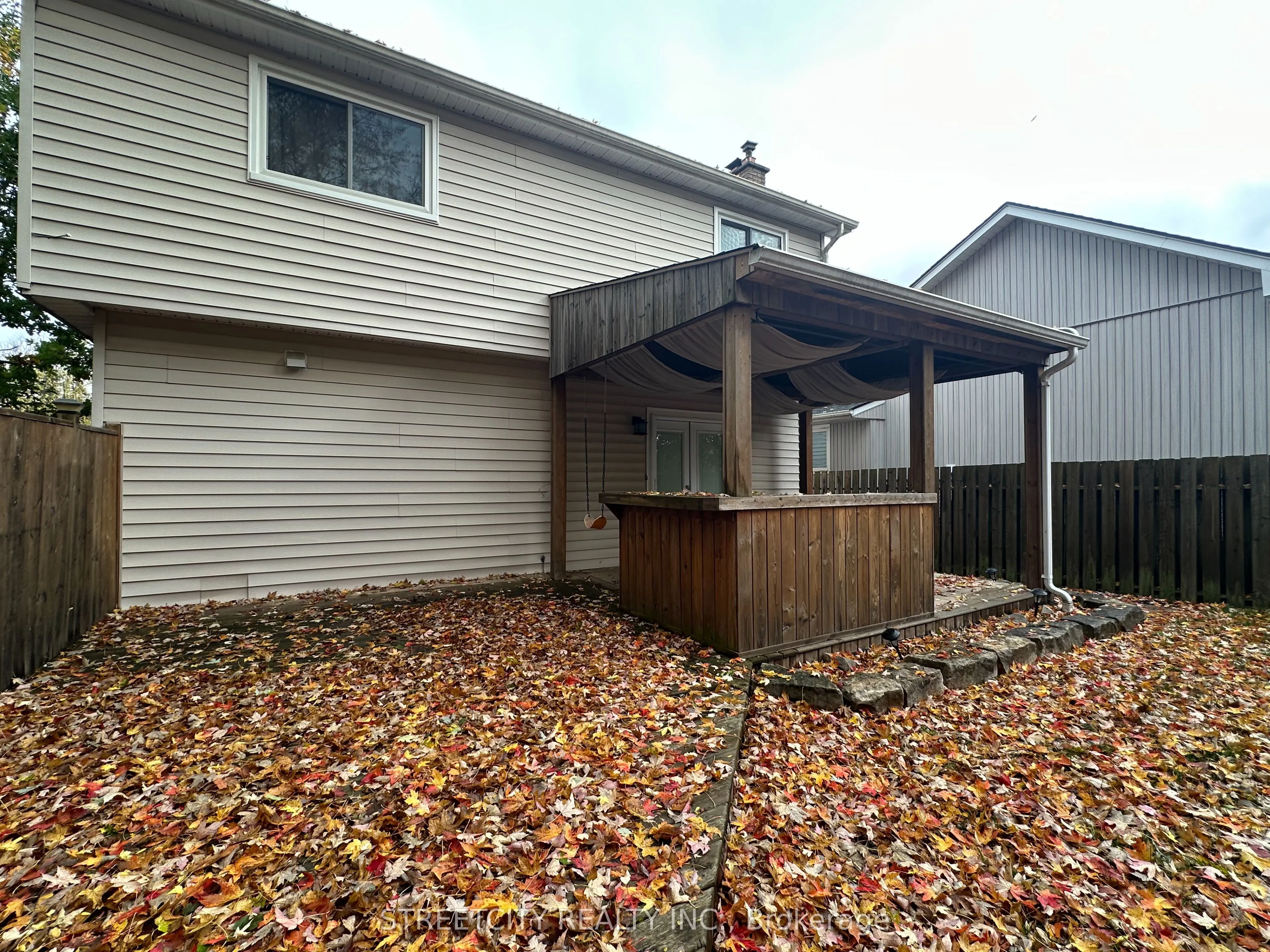 21 Beechbank Crescent