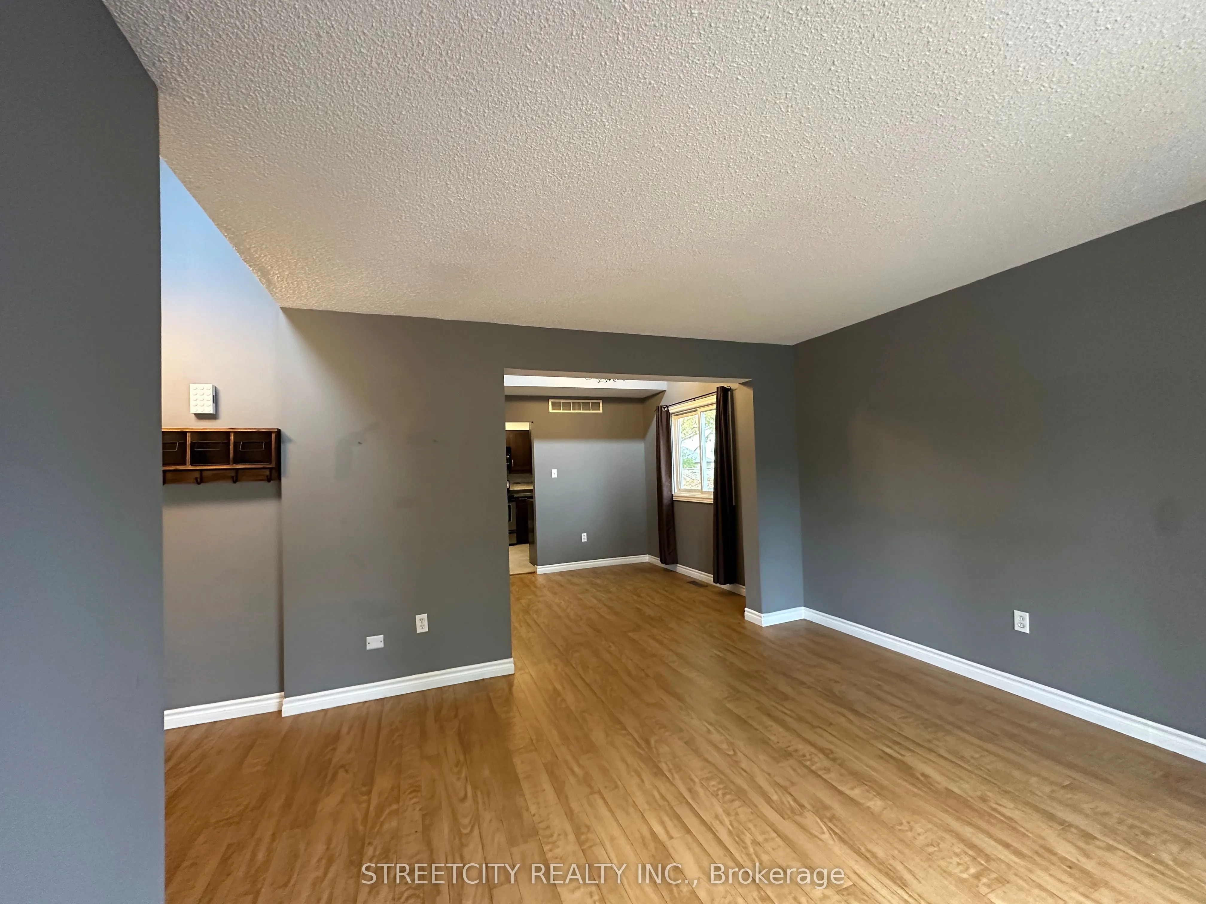 21 Beechbank Crescent