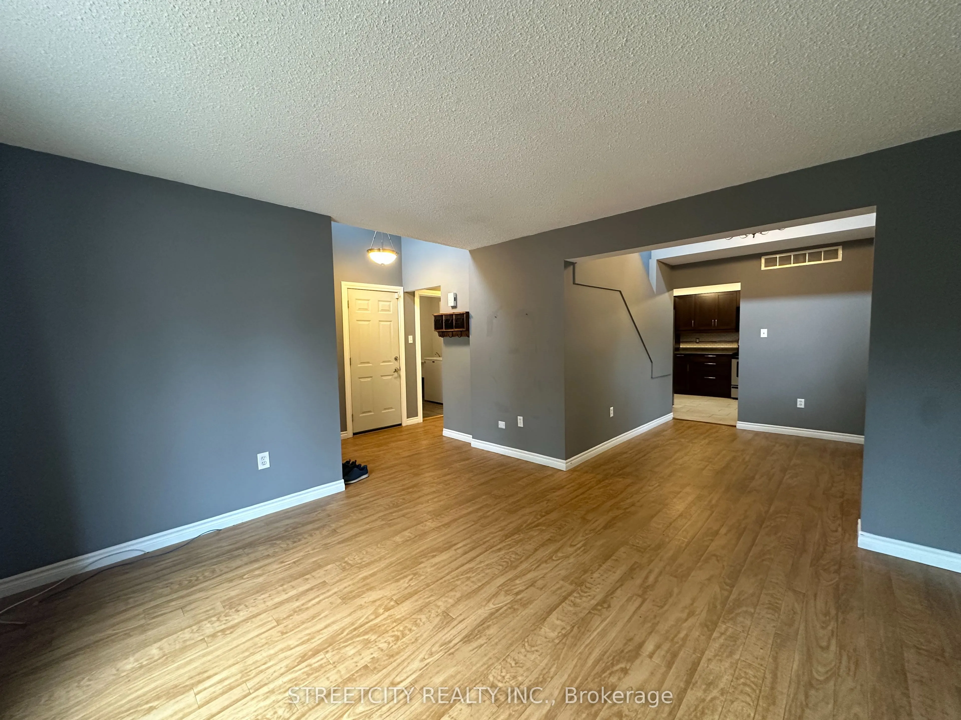 21 Beechbank Crescent