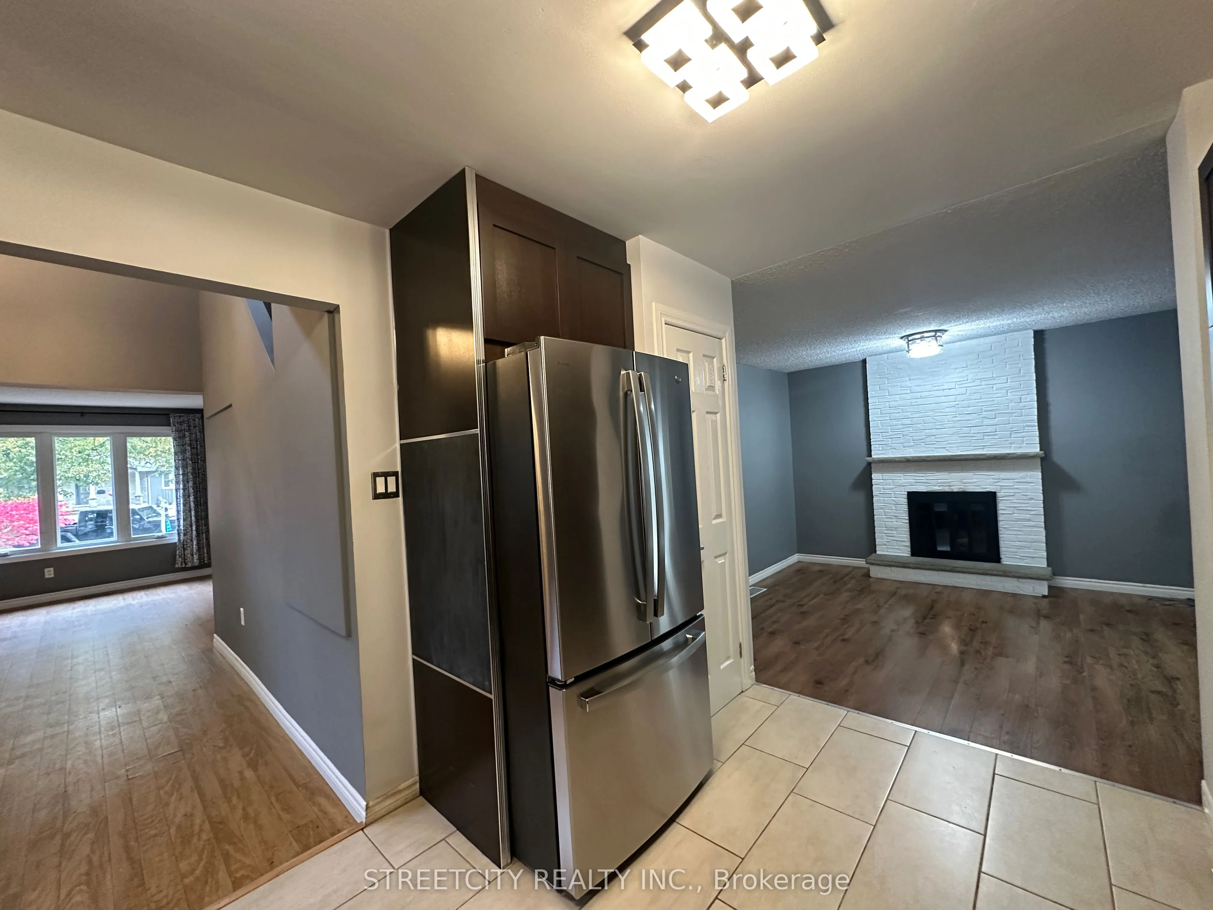 21 Beechbank Crescent