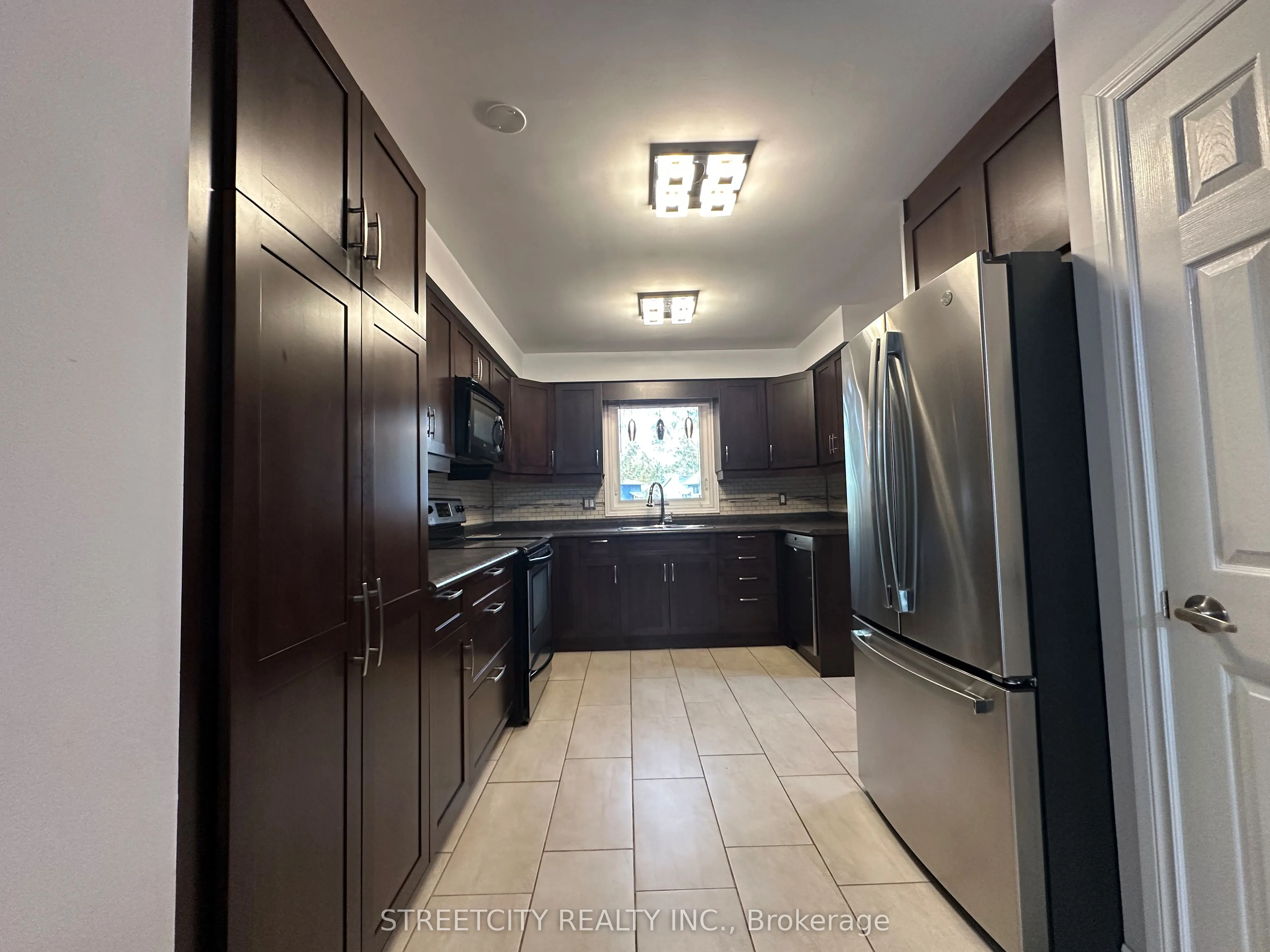 21 Beechbank Crescent