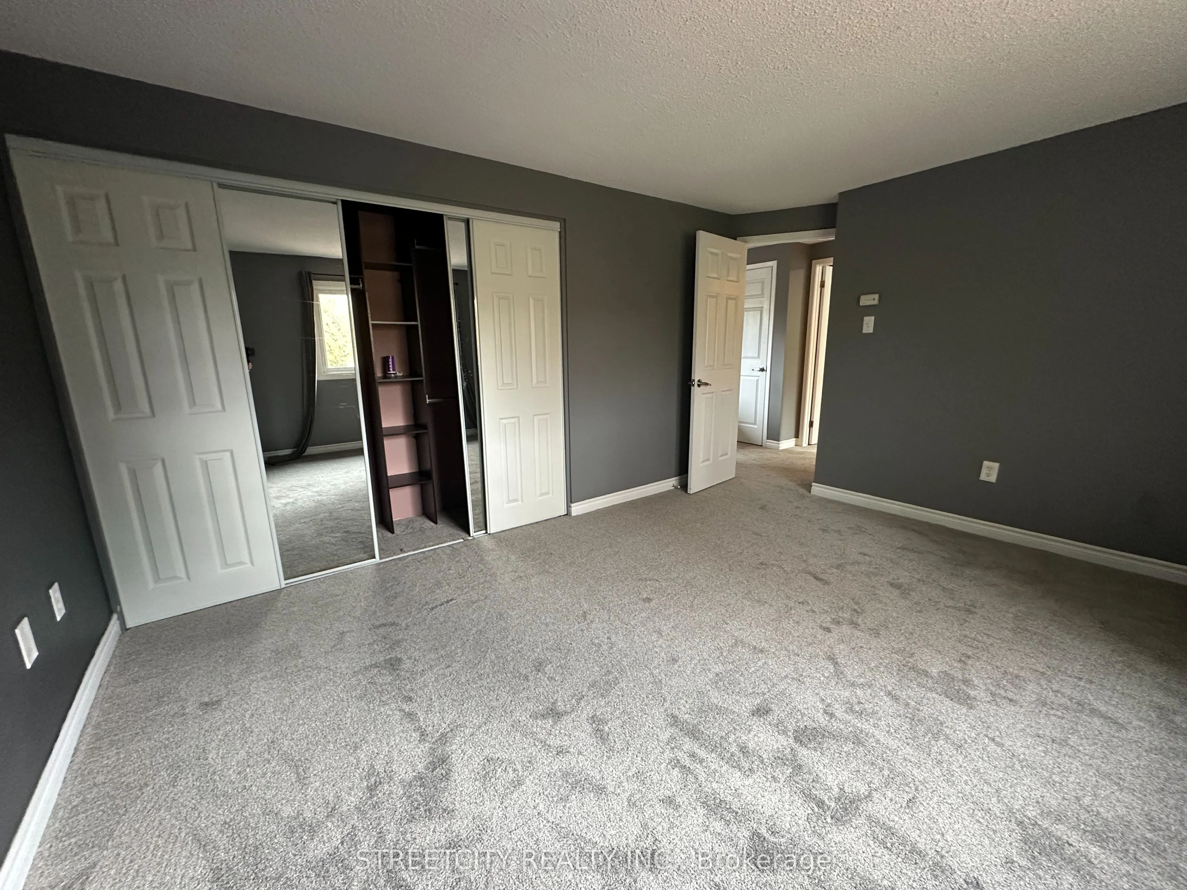 21 Beechbank Crescent