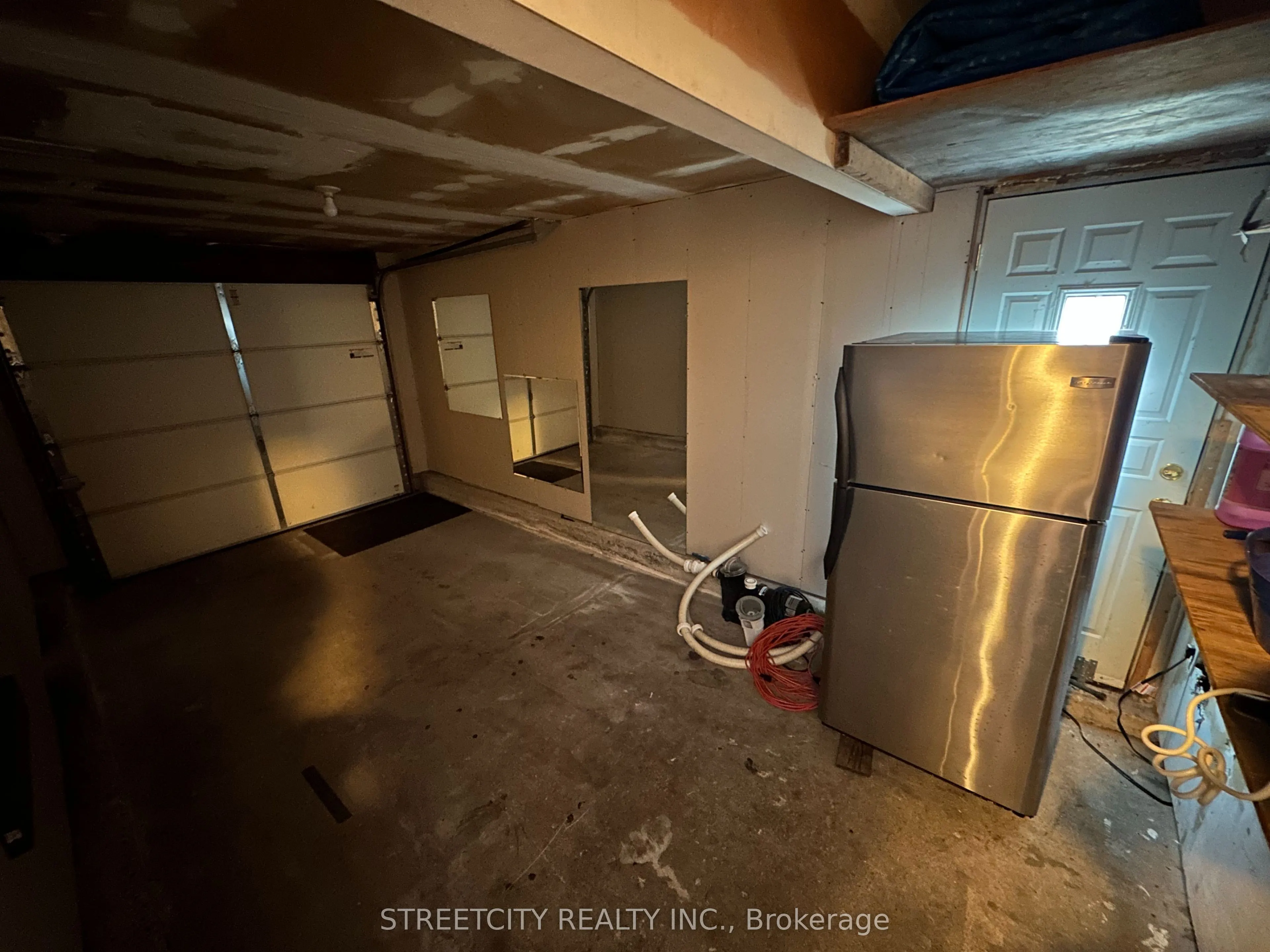 21 Beechbank Crescent