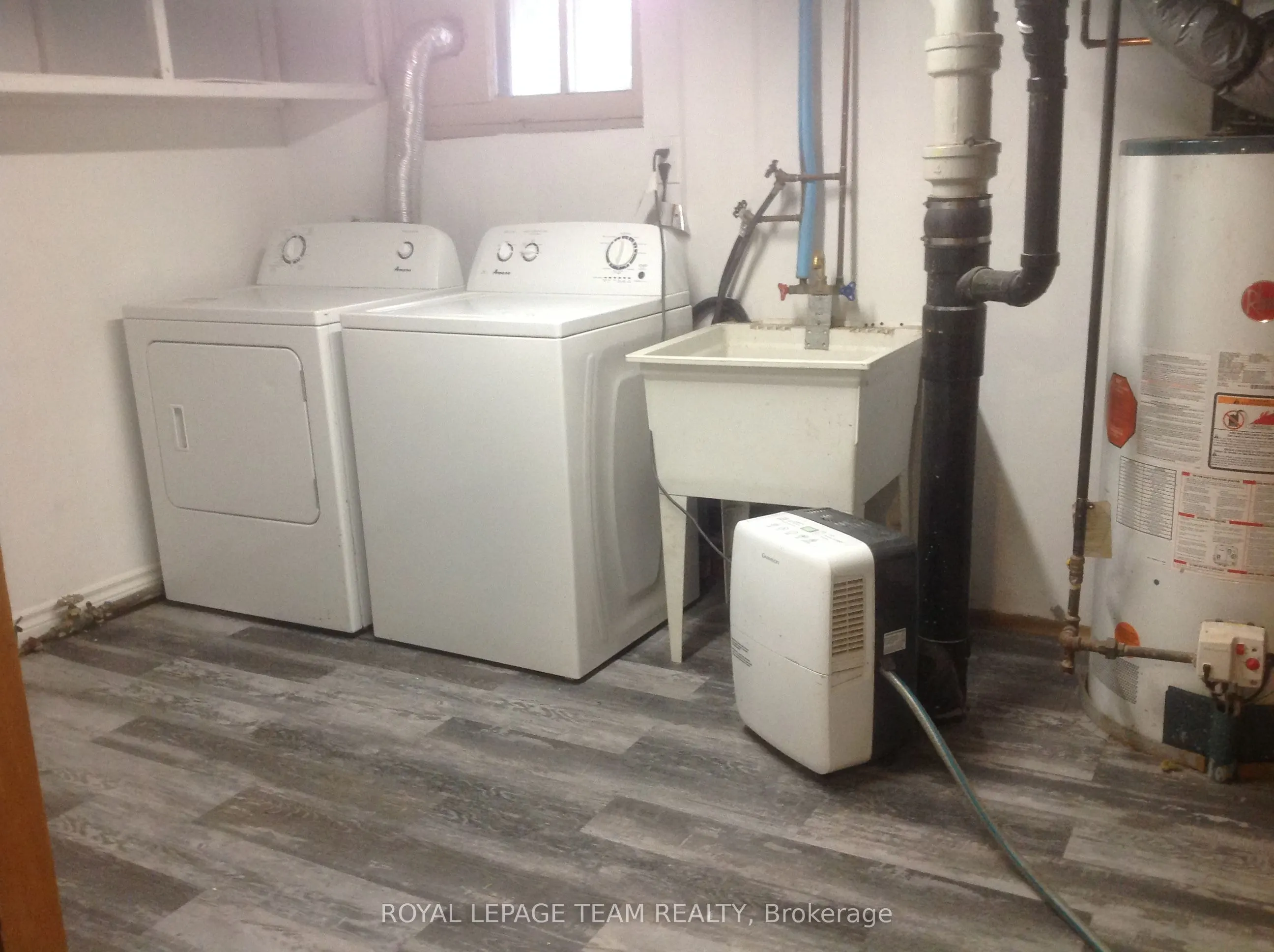 614 CHURCHILL Avenue