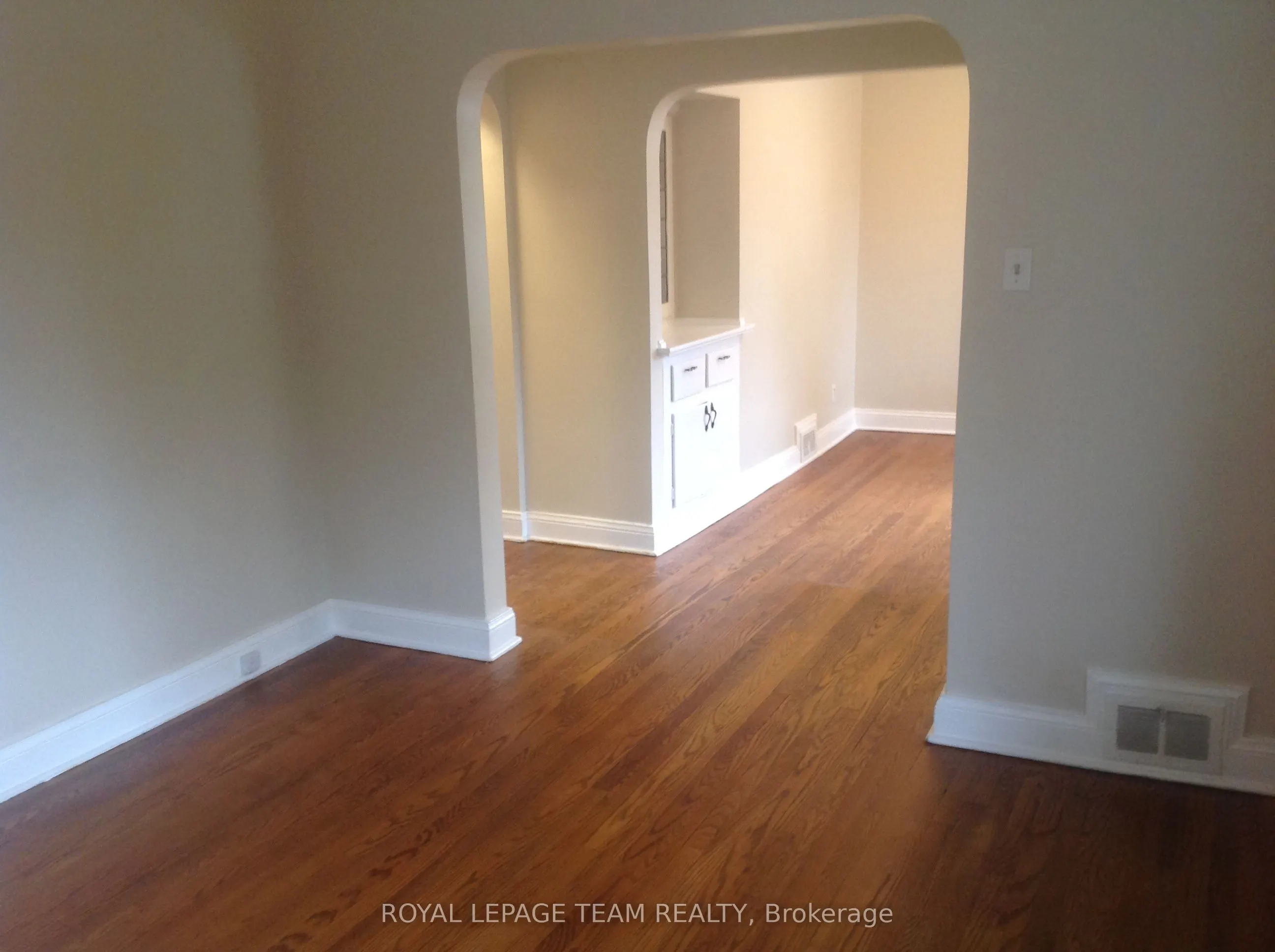 614 CHURCHILL Avenue