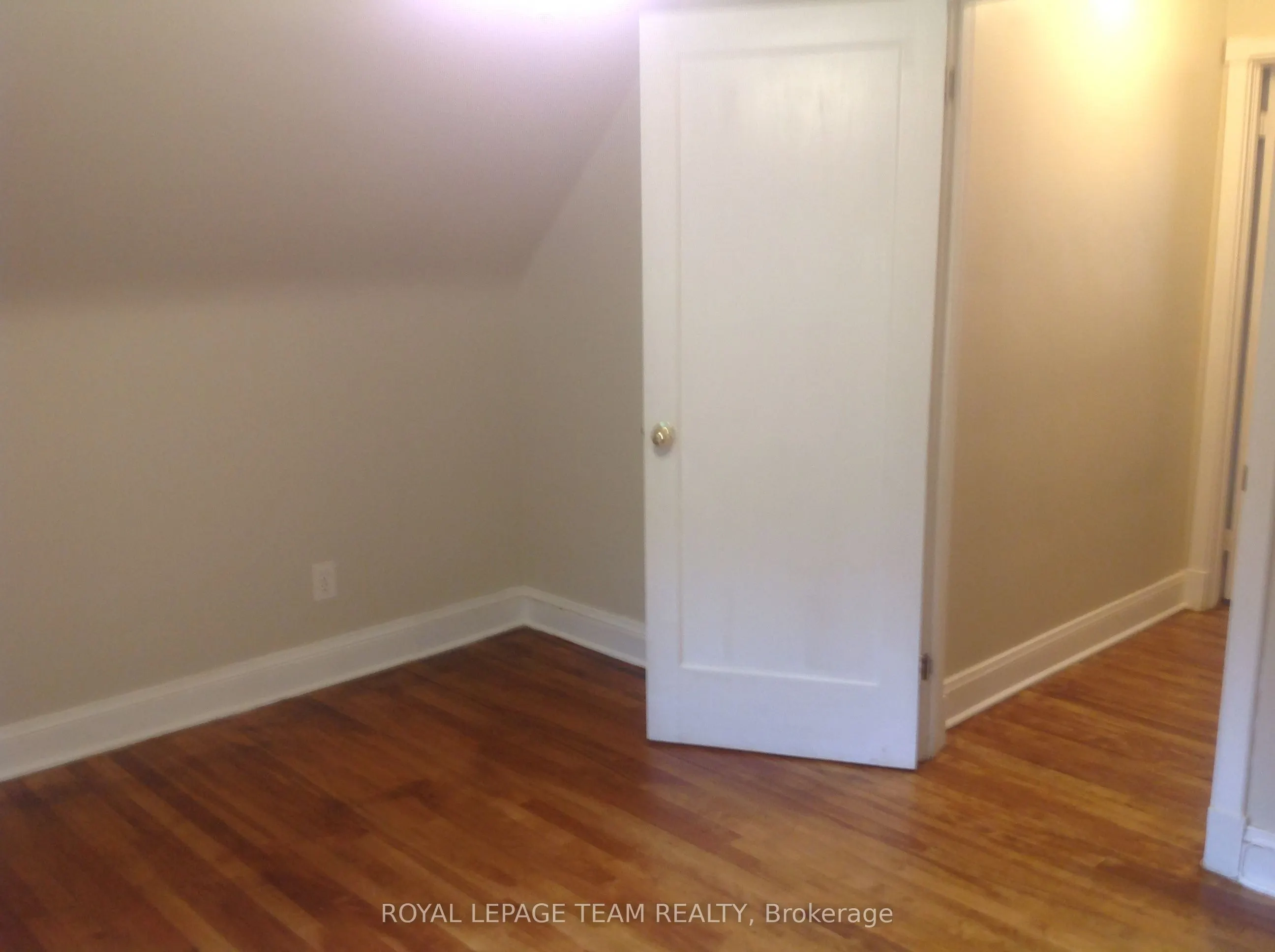 614 CHURCHILL Avenue