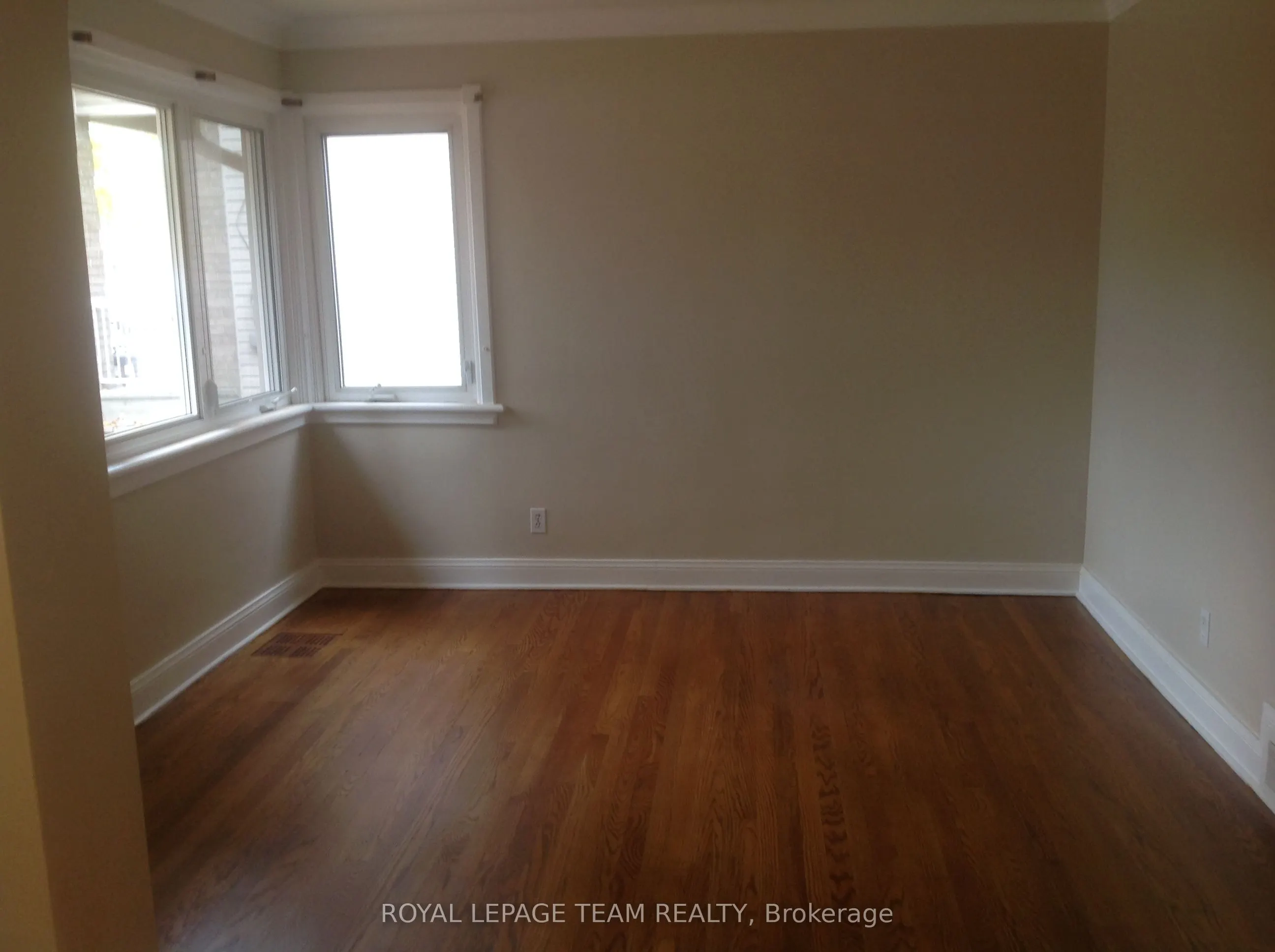 614 CHURCHILL Avenue