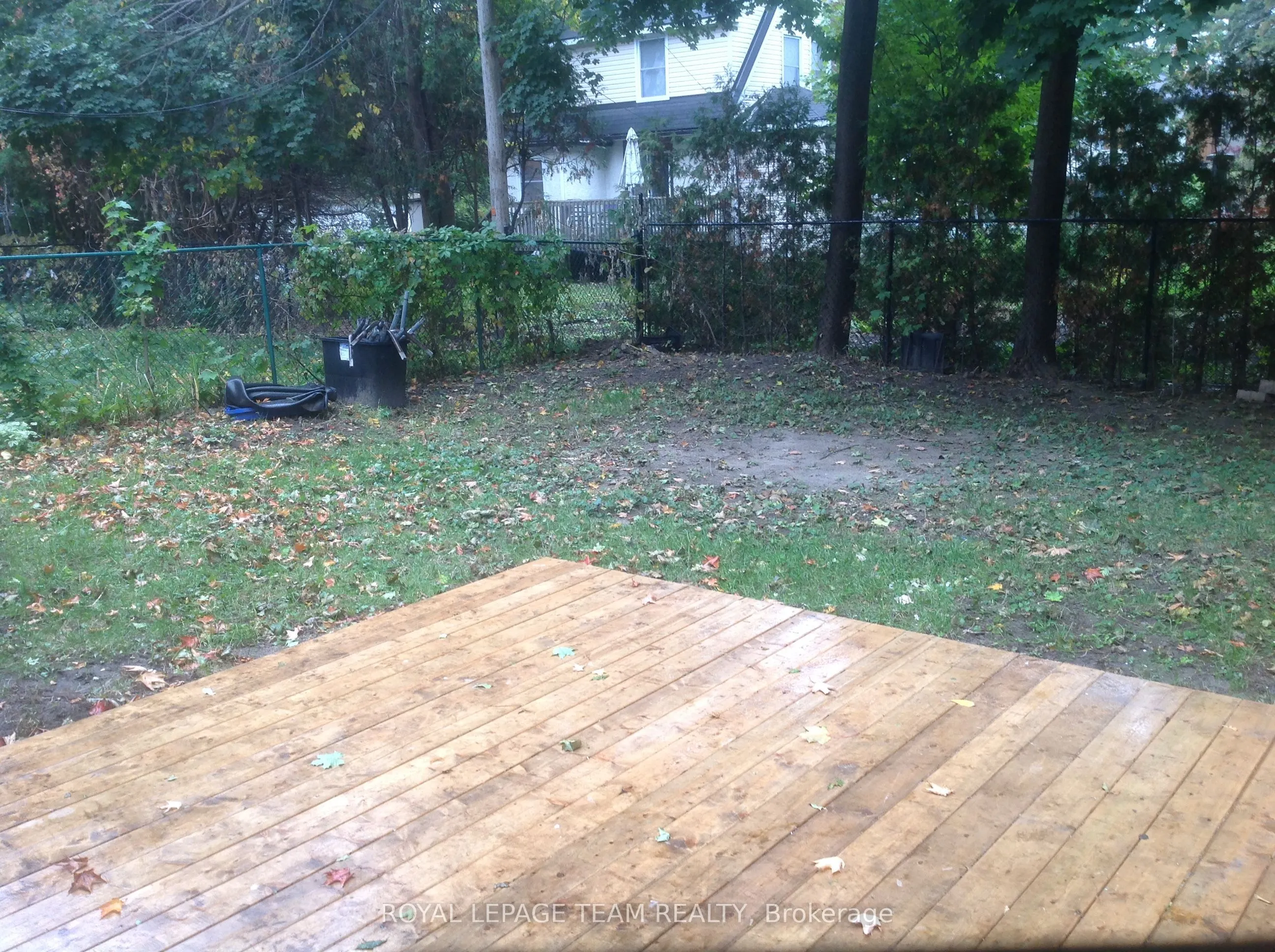 614 CHURCHILL Avenue