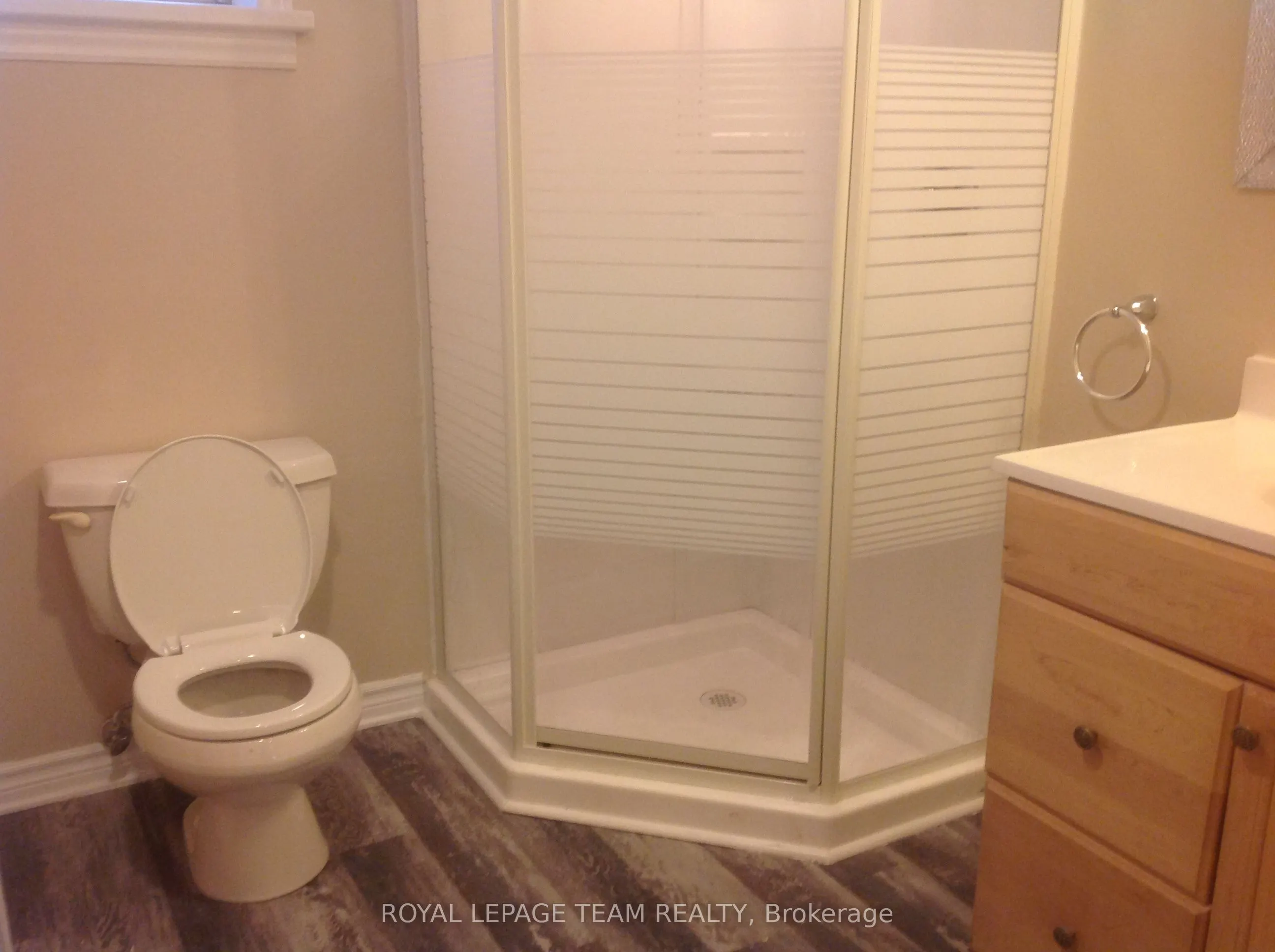 614 CHURCHILL Avenue