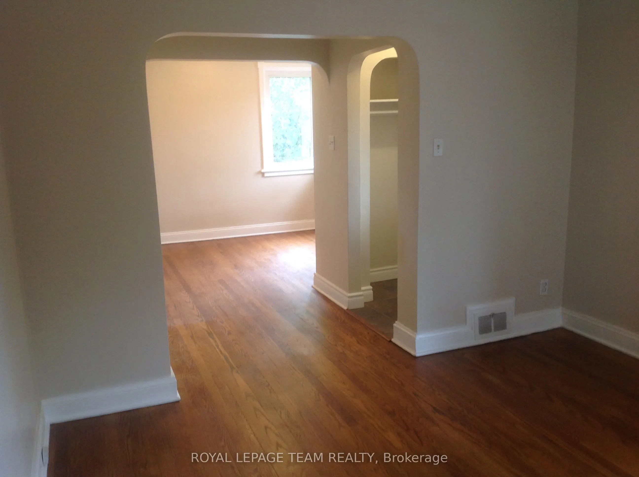 614 CHURCHILL Avenue