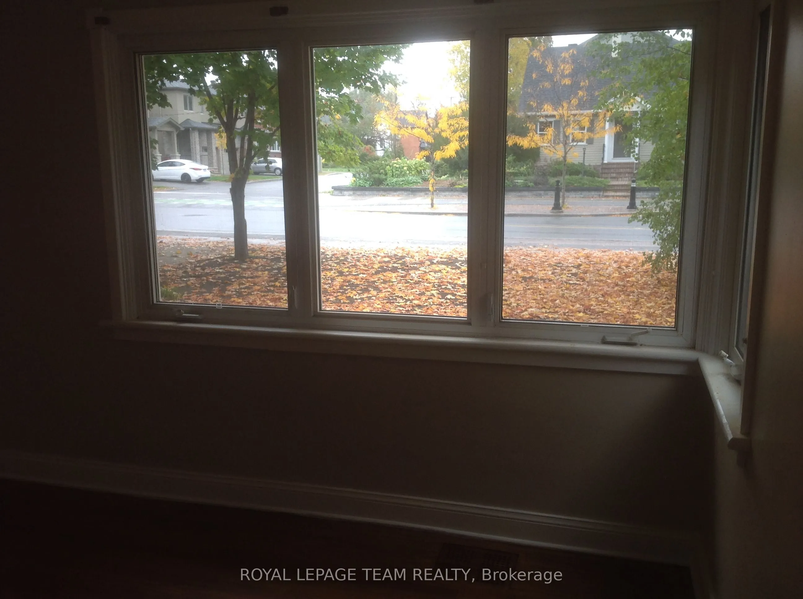 614 CHURCHILL Avenue