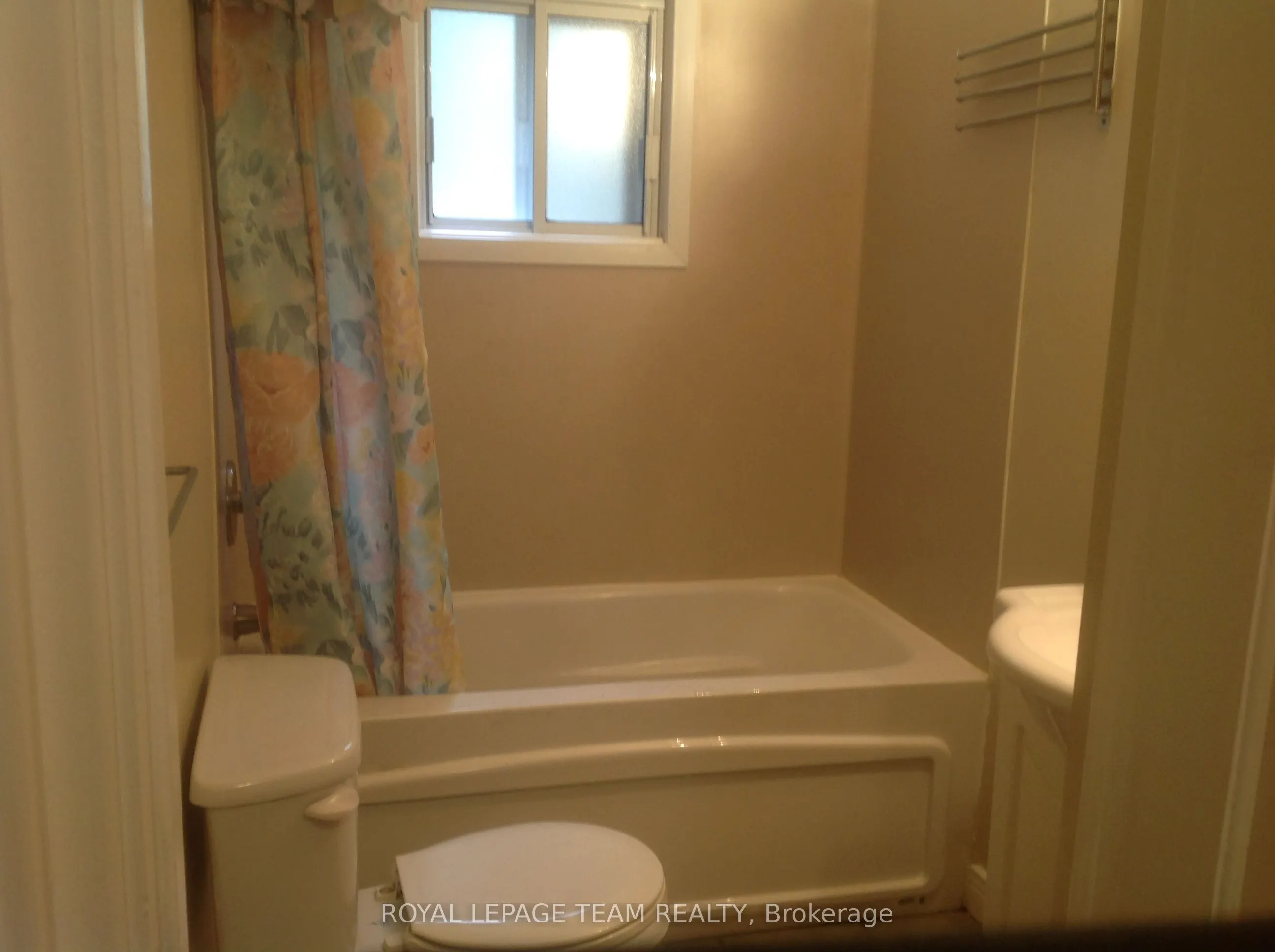 614 CHURCHILL Avenue