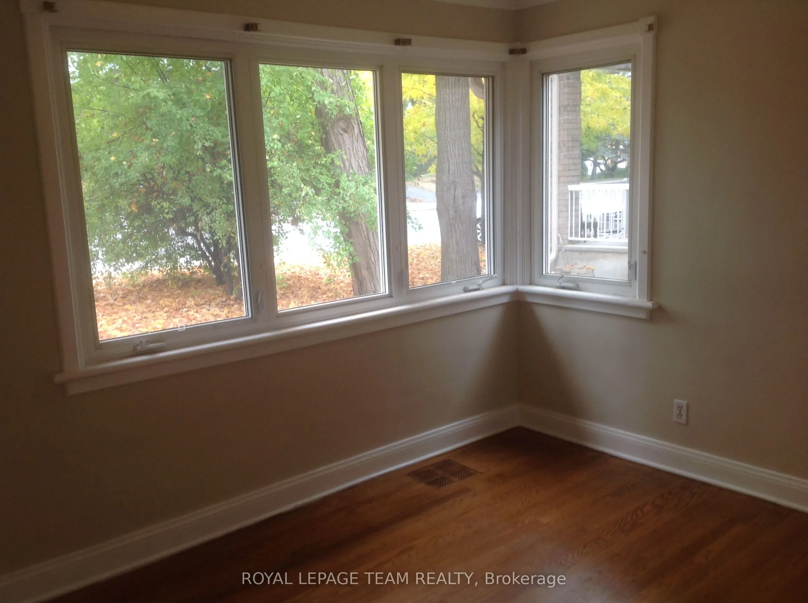 614 CHURCHILL Avenue