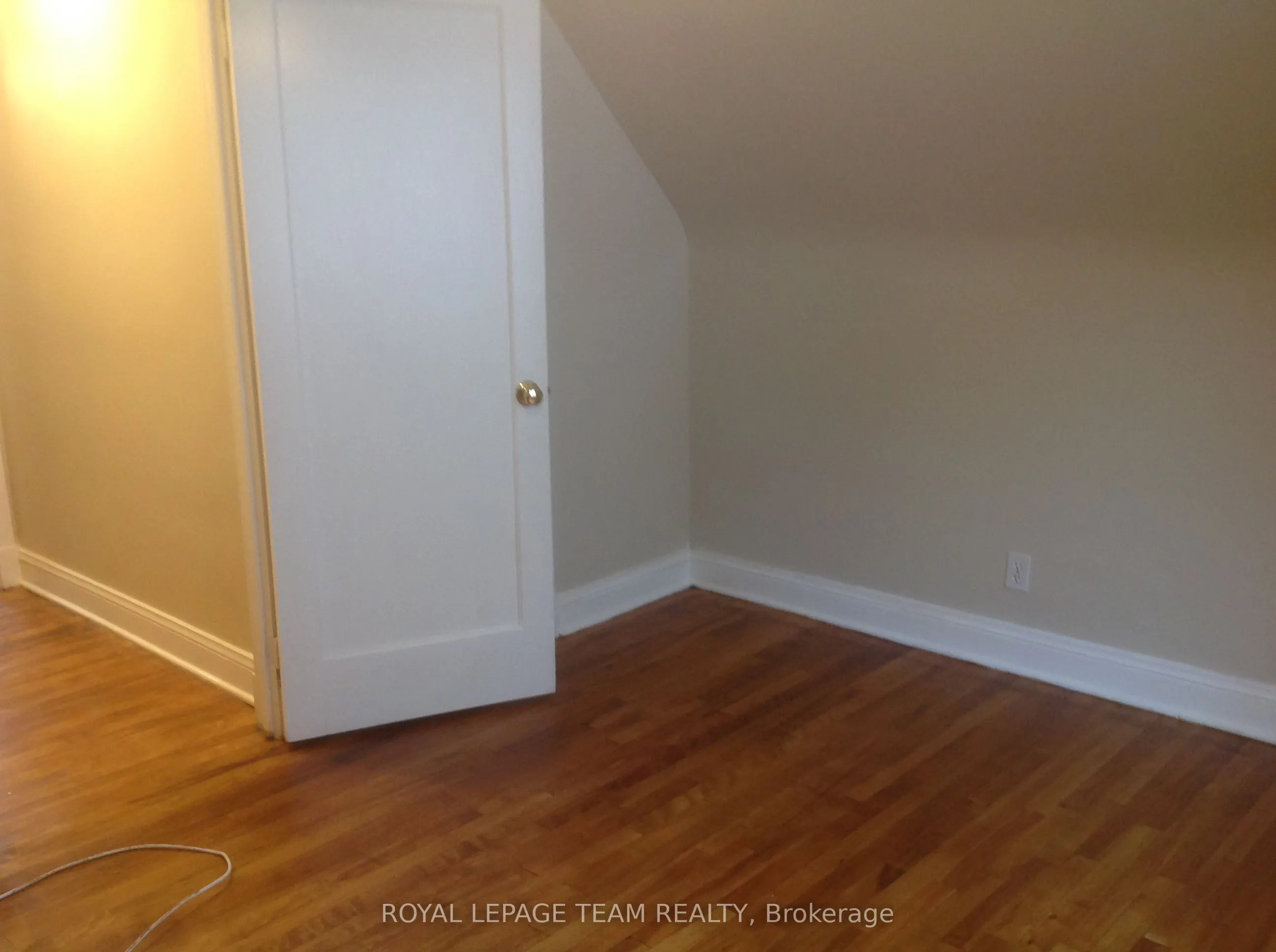 614 CHURCHILL Avenue