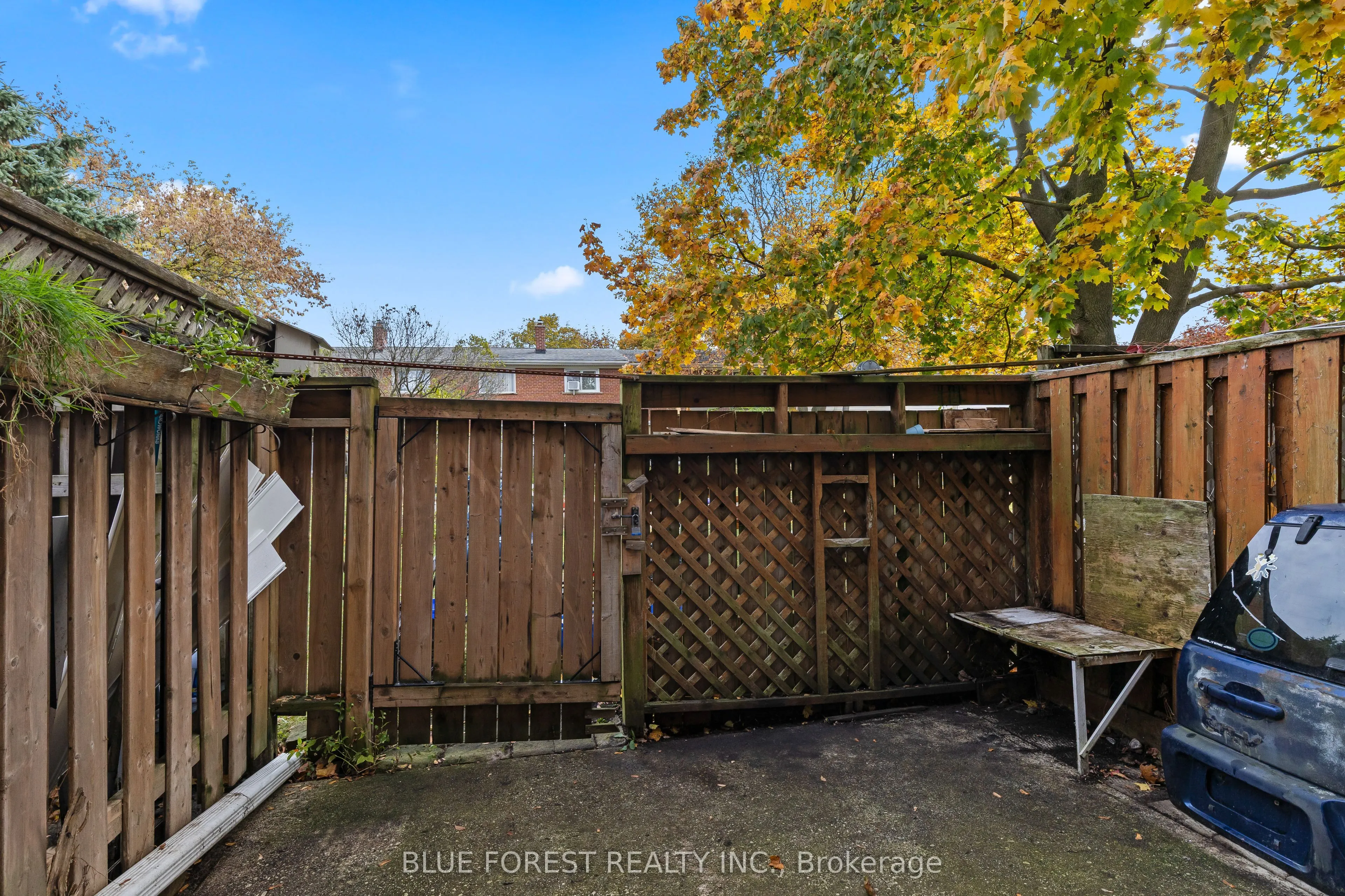 63 Arbour Glen Crescent, #11