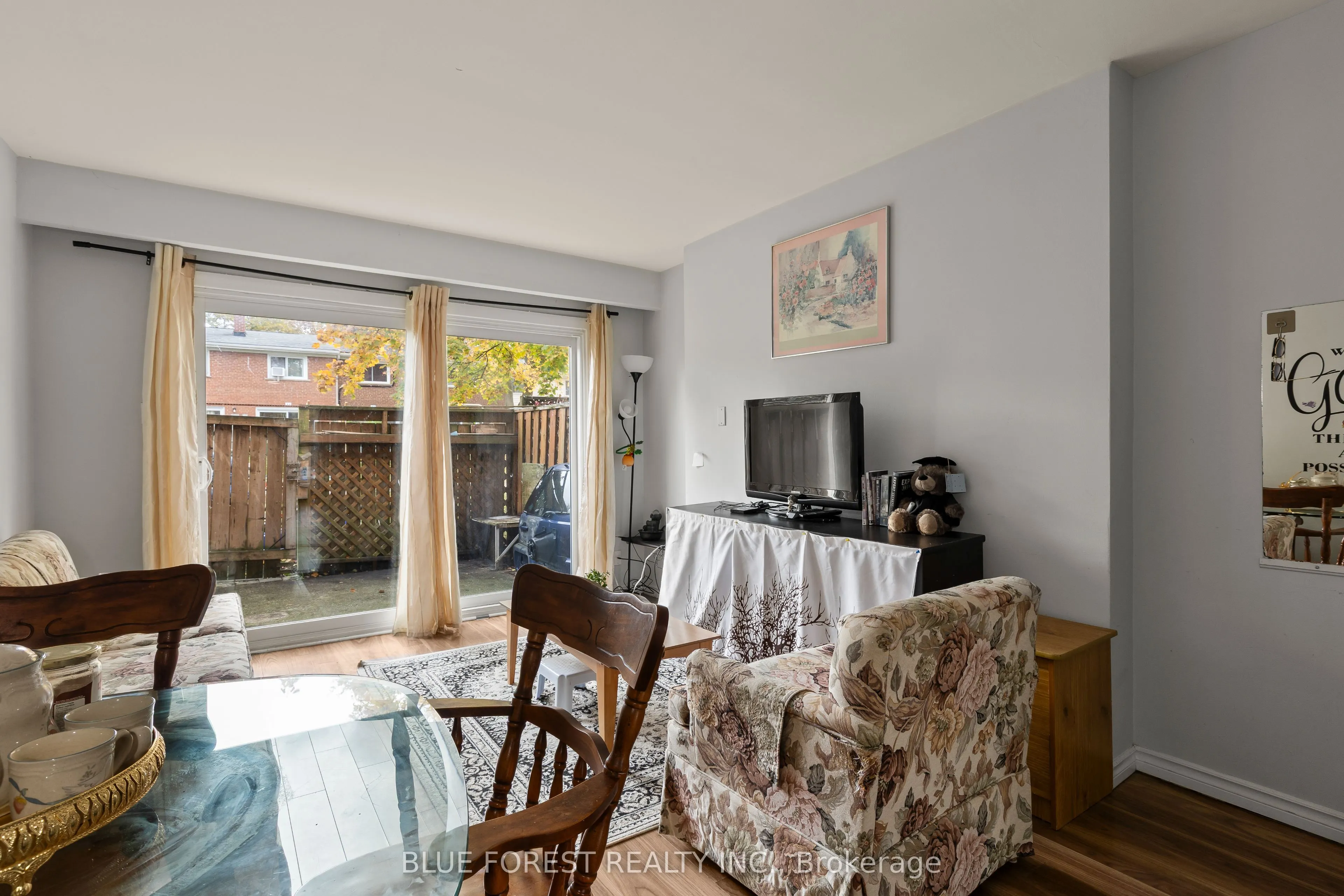 63 Arbour Glen Crescent, #11