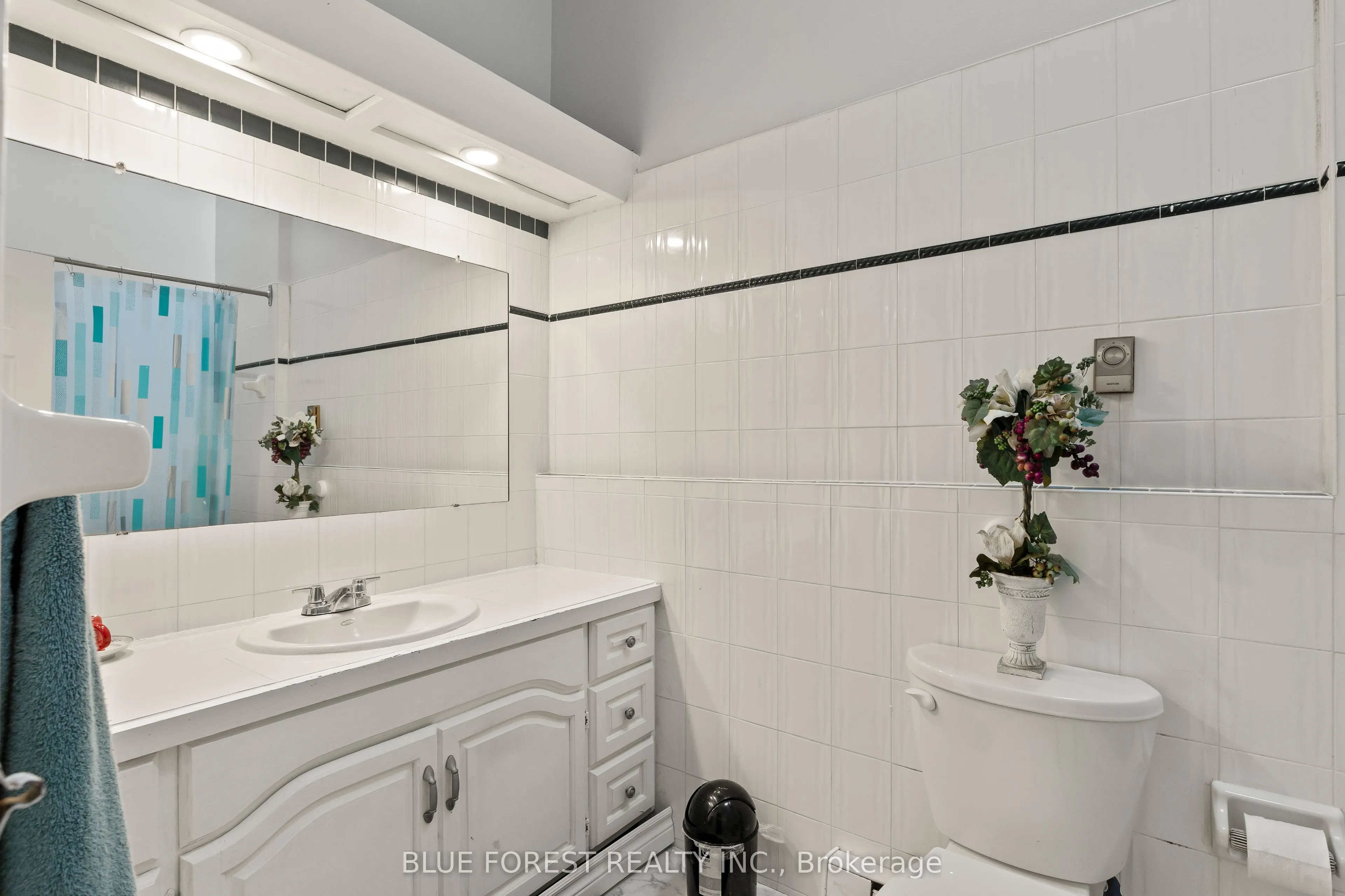 63 Arbour Glen Crescent, #11