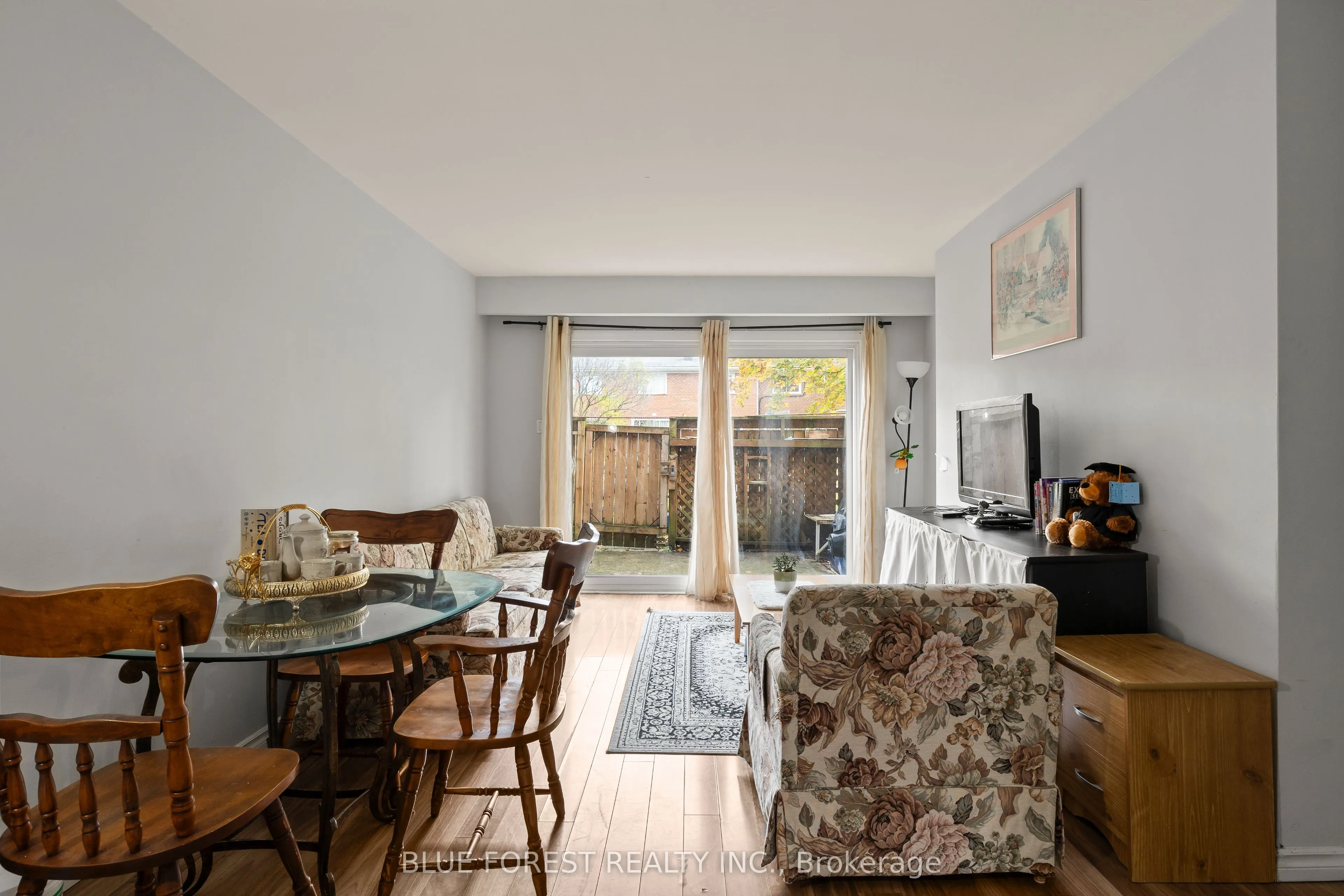 63 Arbour Glen Crescent, #11