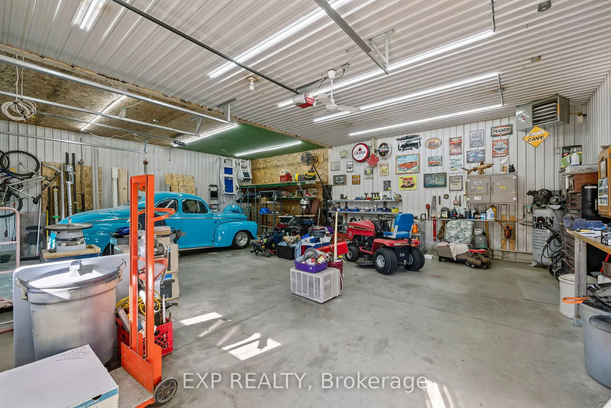 1637 Windham 7, R. R. #3 Road