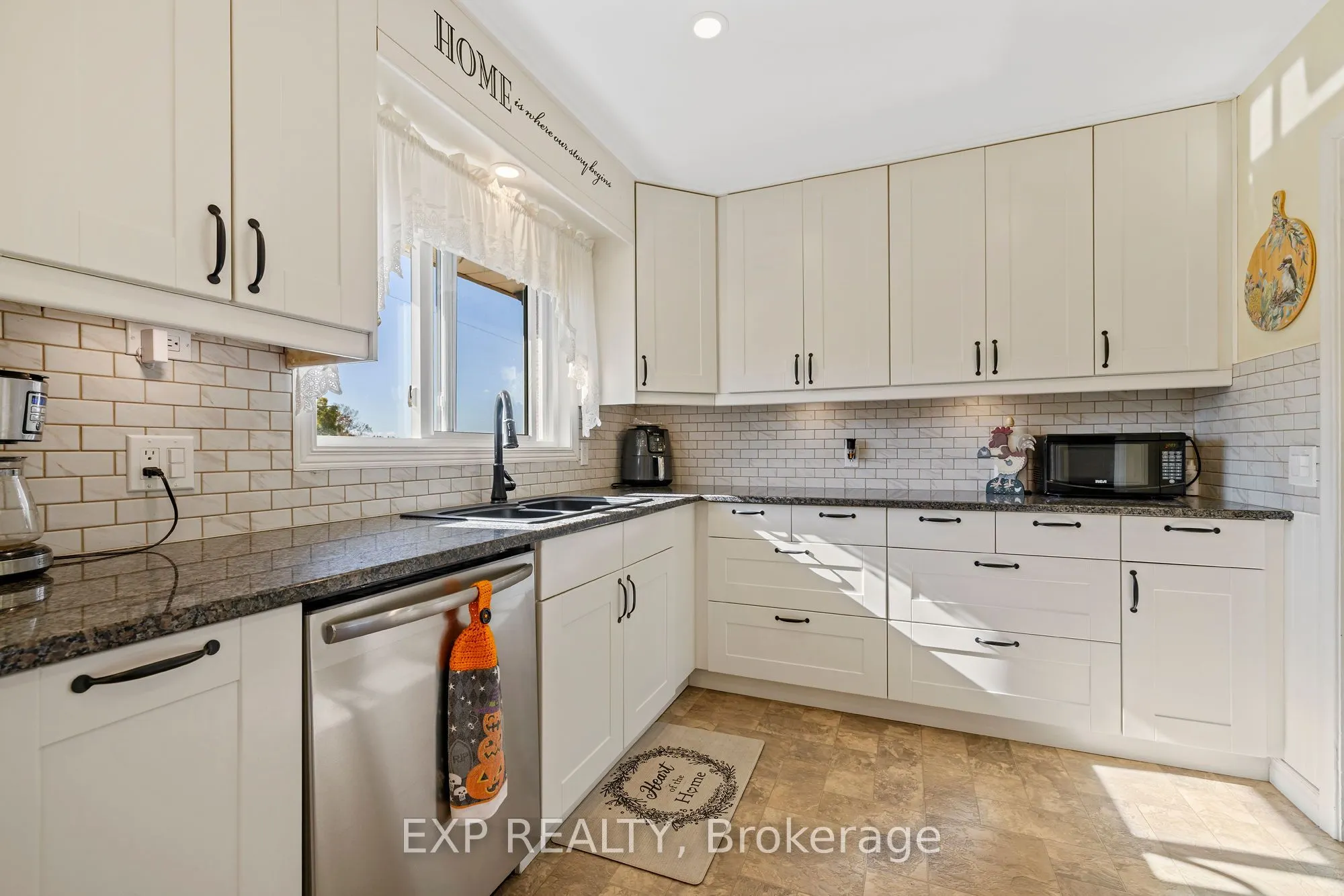 1637 Windham 7, R. R. #3 Road