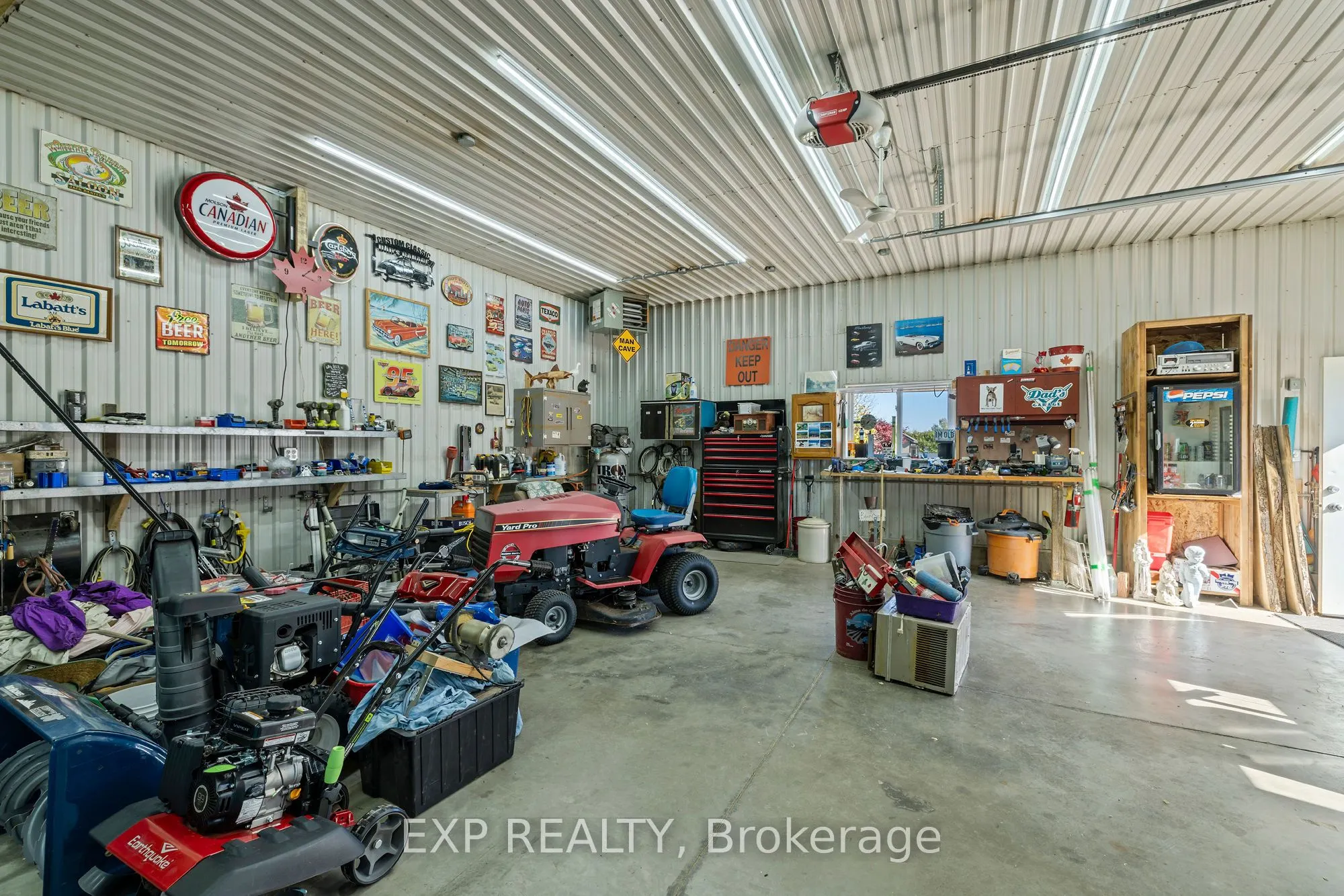 1637 Windham 7, R. R. #3 Road