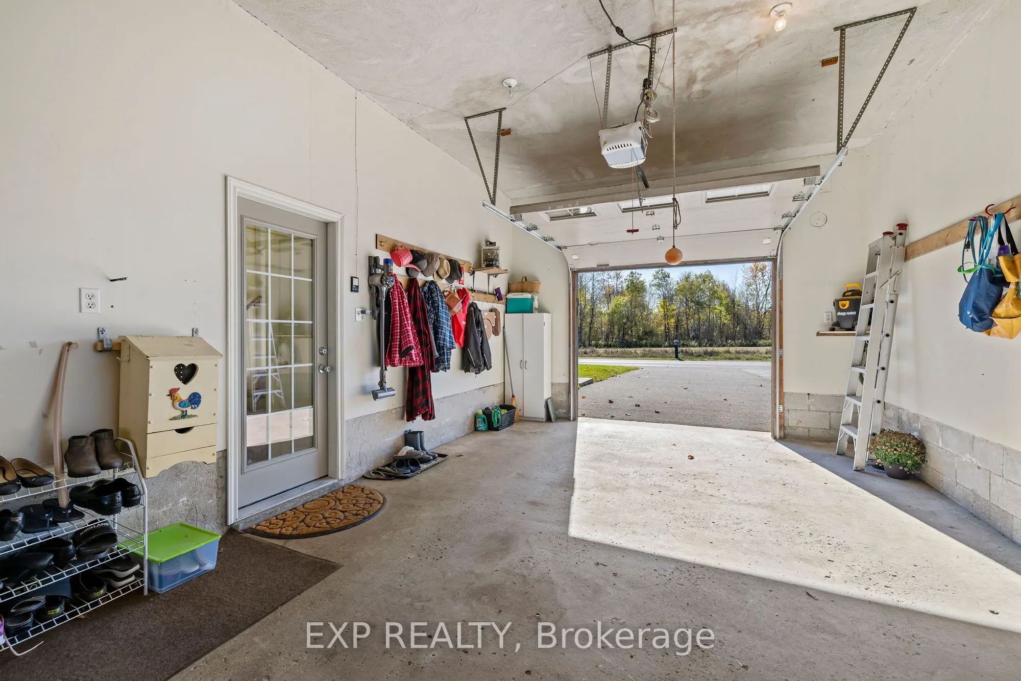 1637 Windham 7, R. R. #3 Road