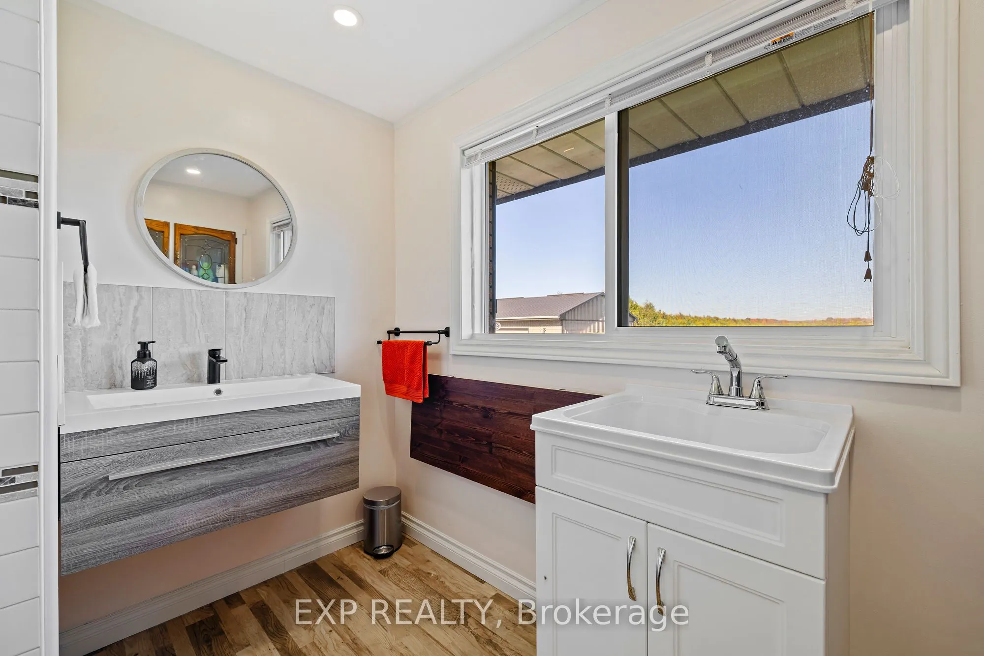 1637 Windham 7, R. R. #3 Road