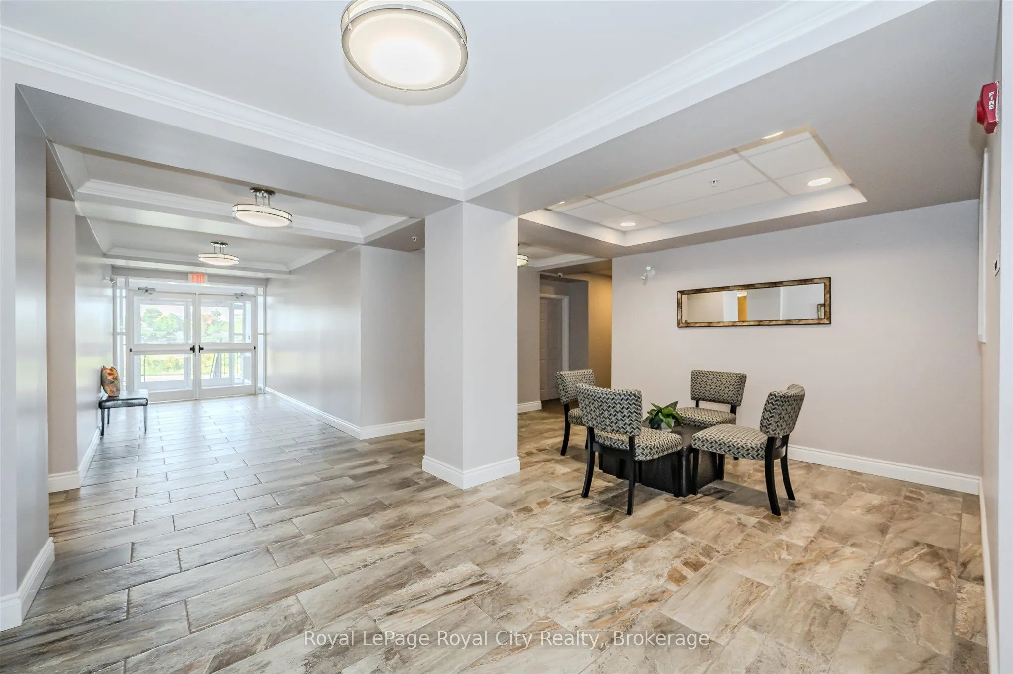 2 Colonial Drive, #207