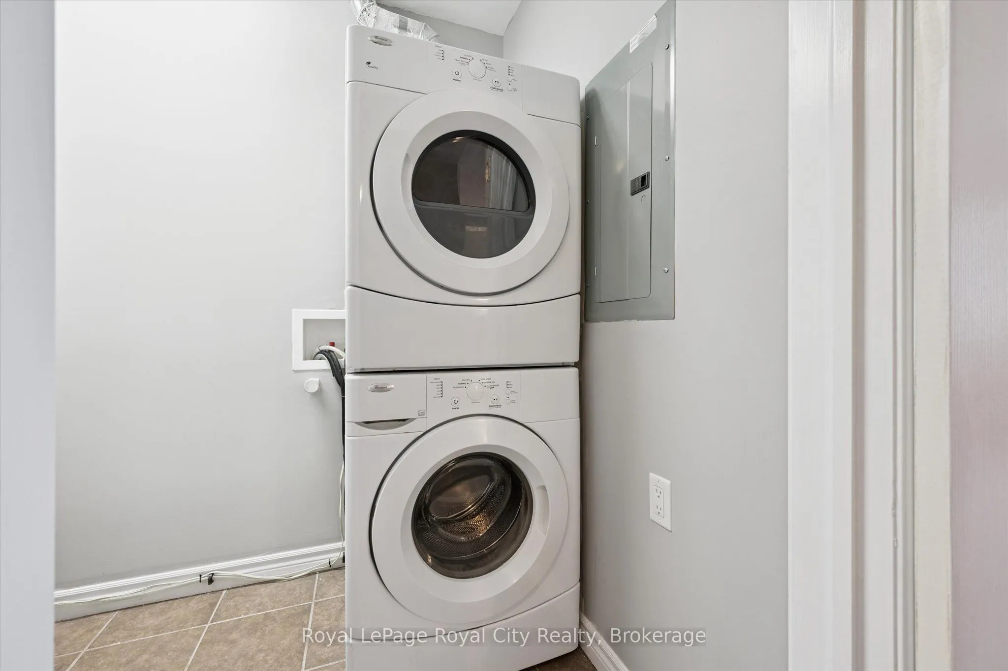 2 Colonial Drive, #207