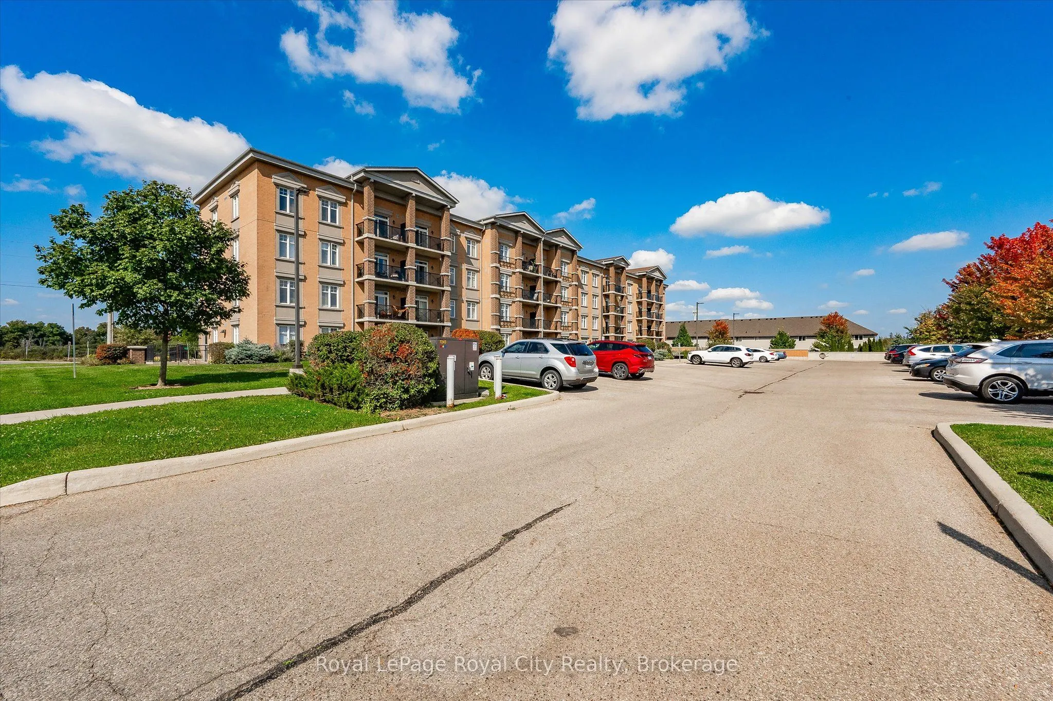 2 Colonial Drive, #207