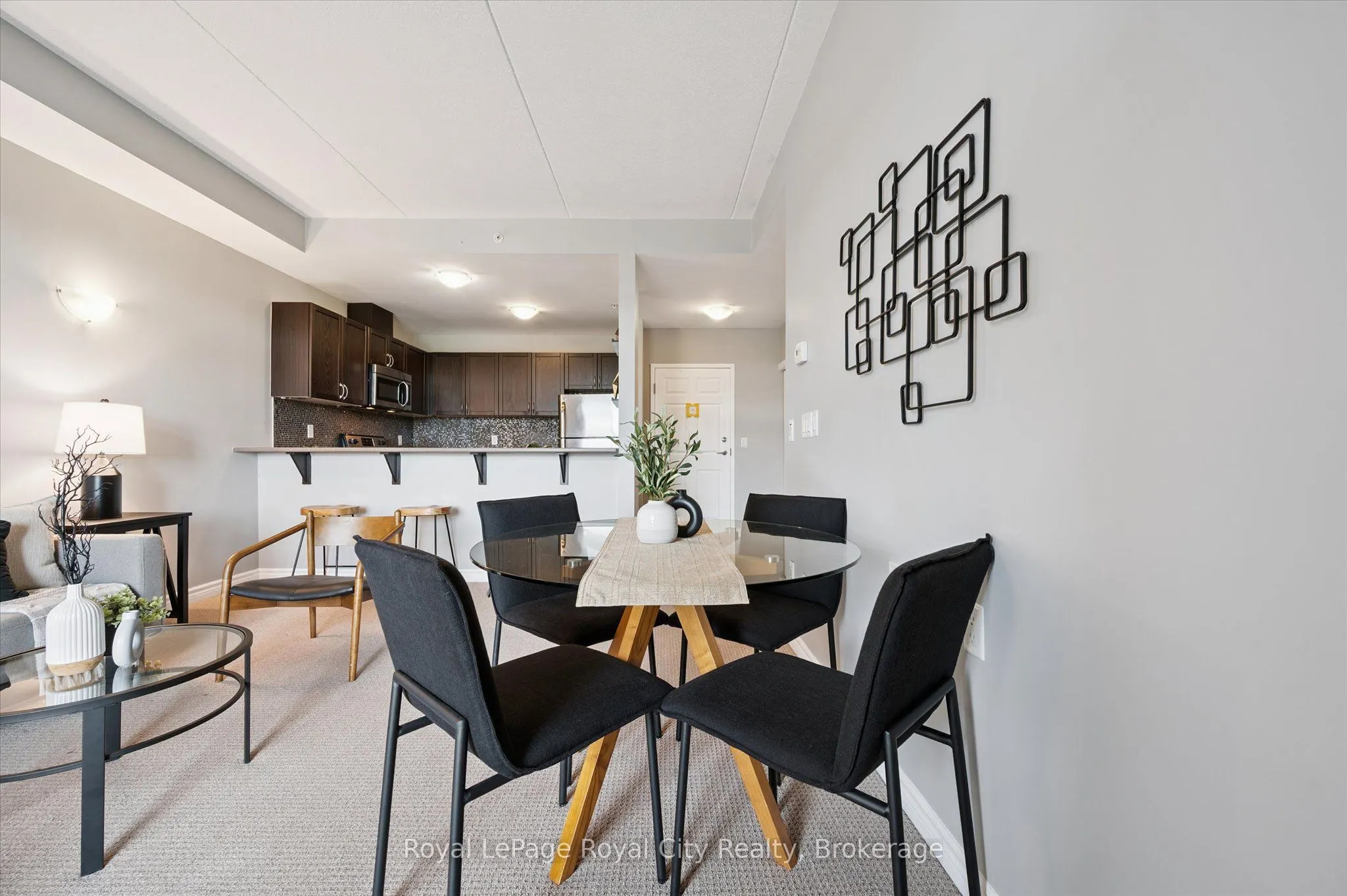 2 Colonial Drive, #207