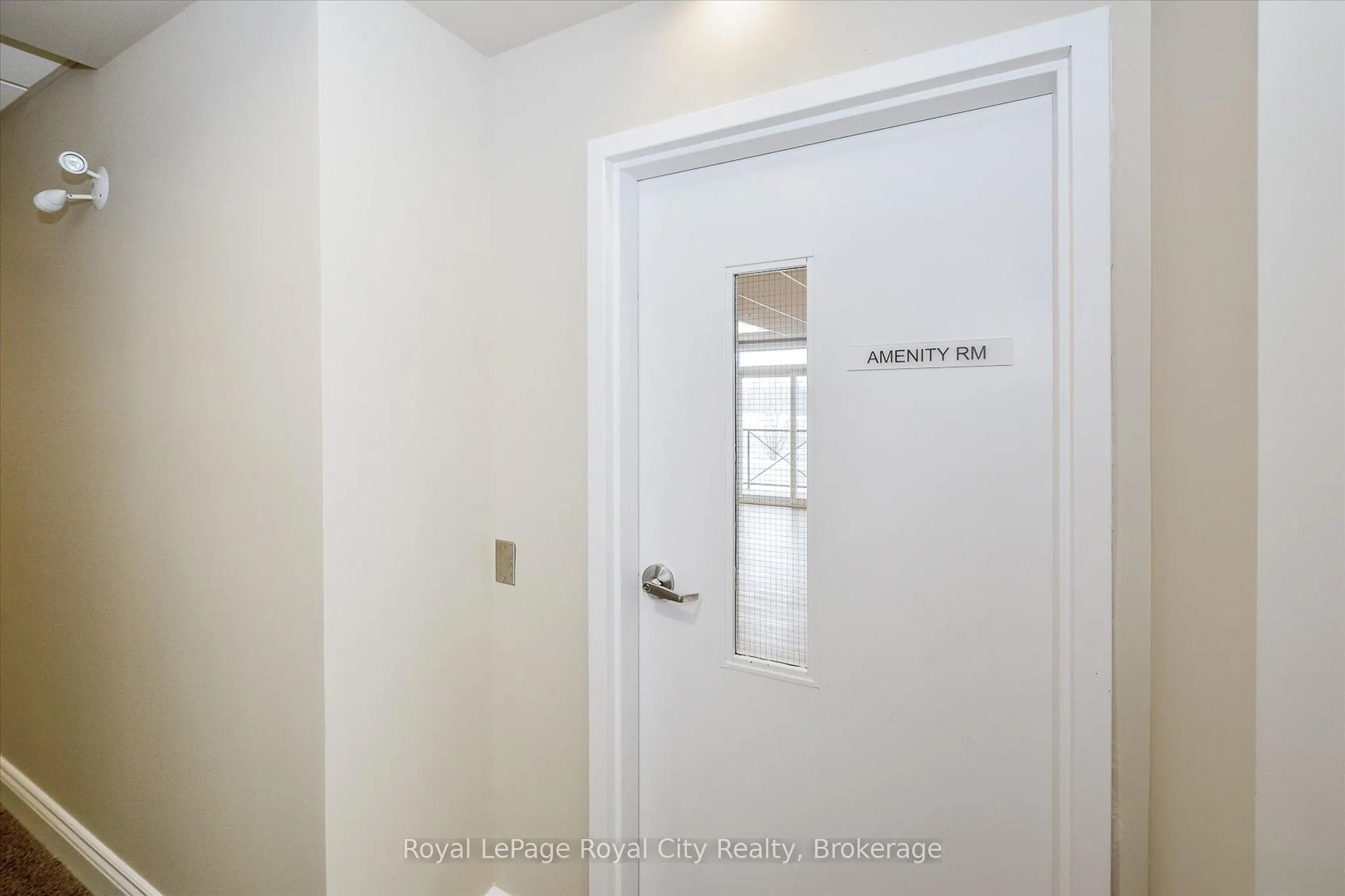 2 Colonial Drive, #207