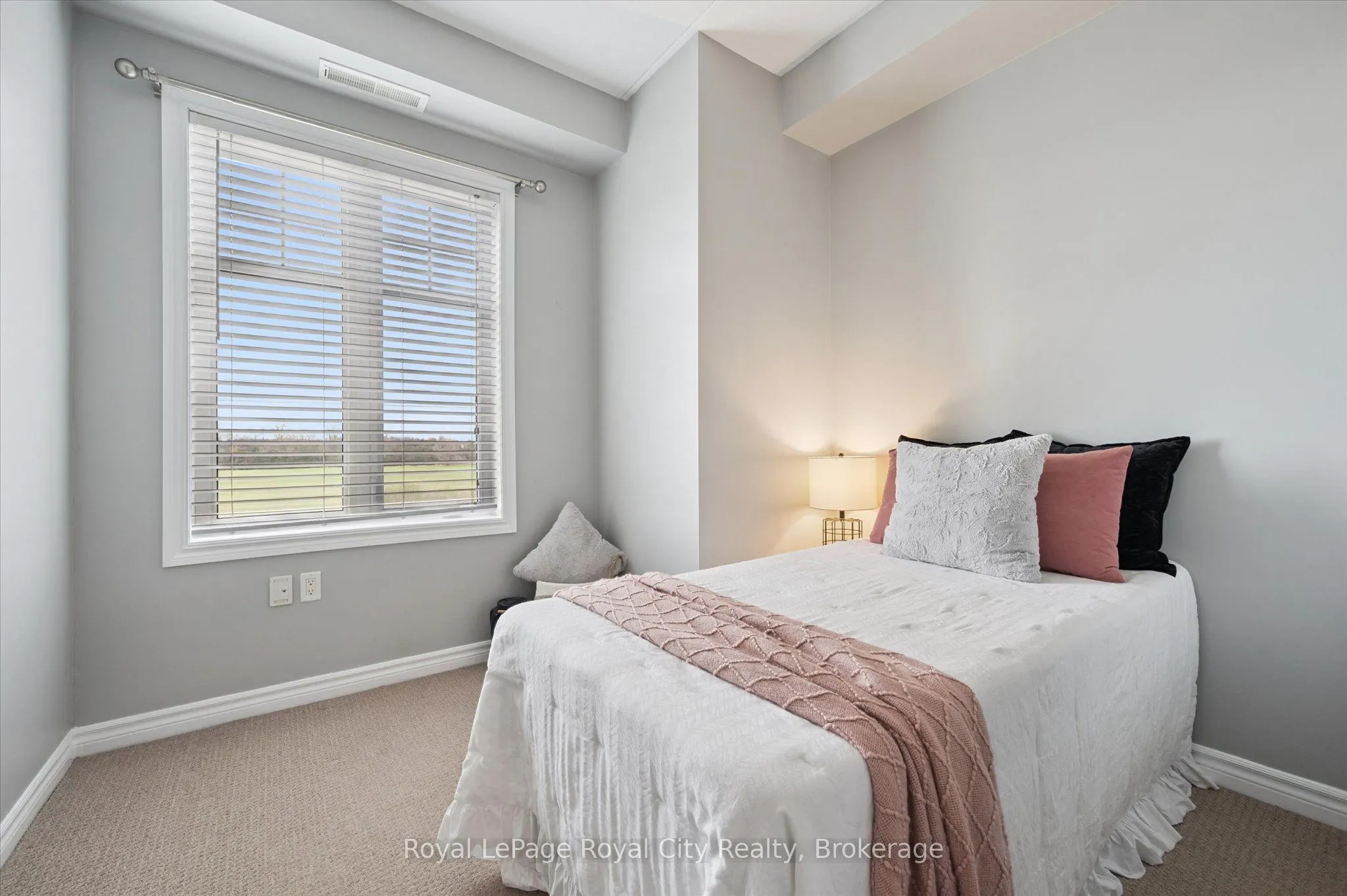 2 Colonial Drive, #207