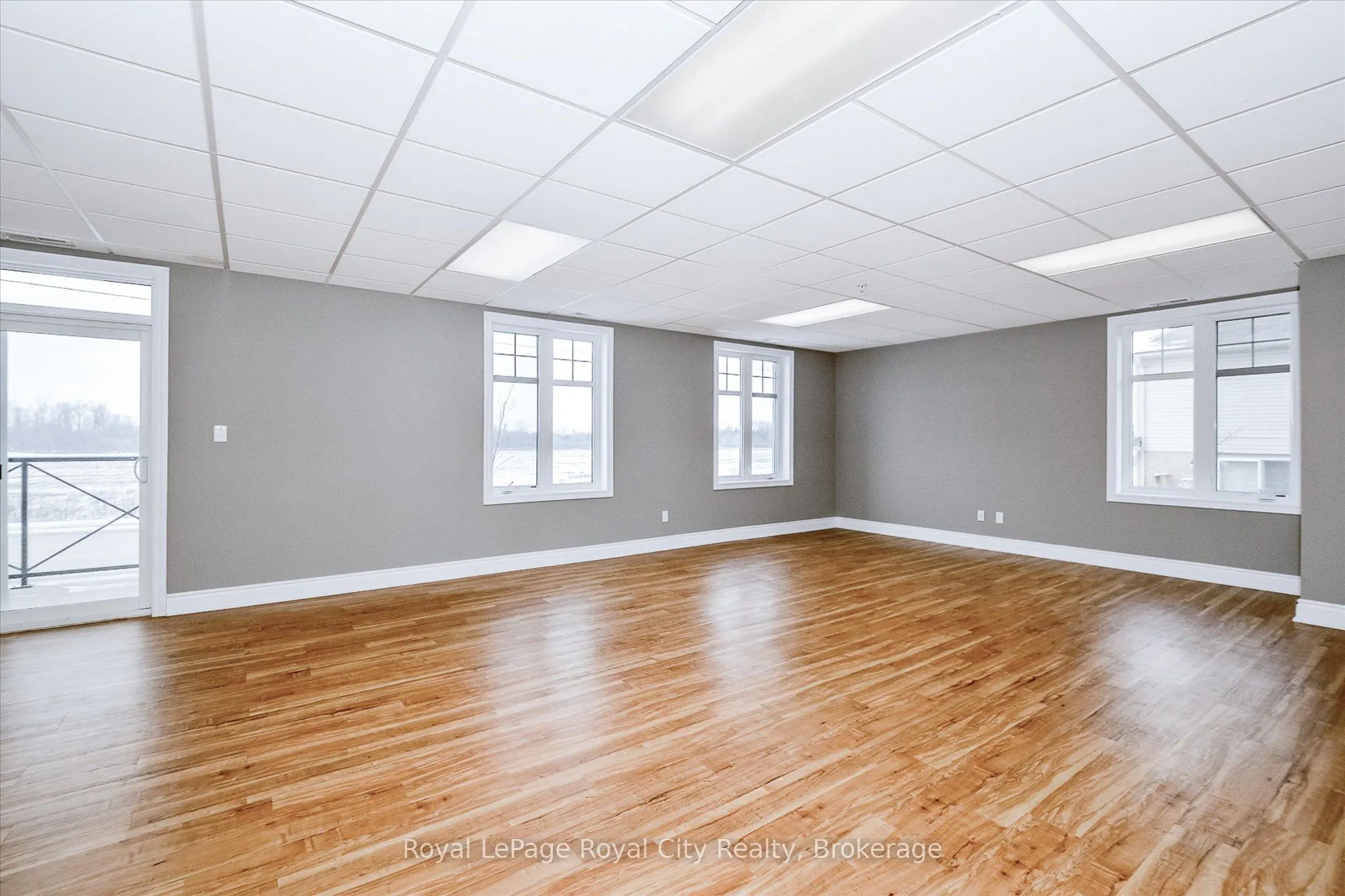 2 Colonial Drive, #207