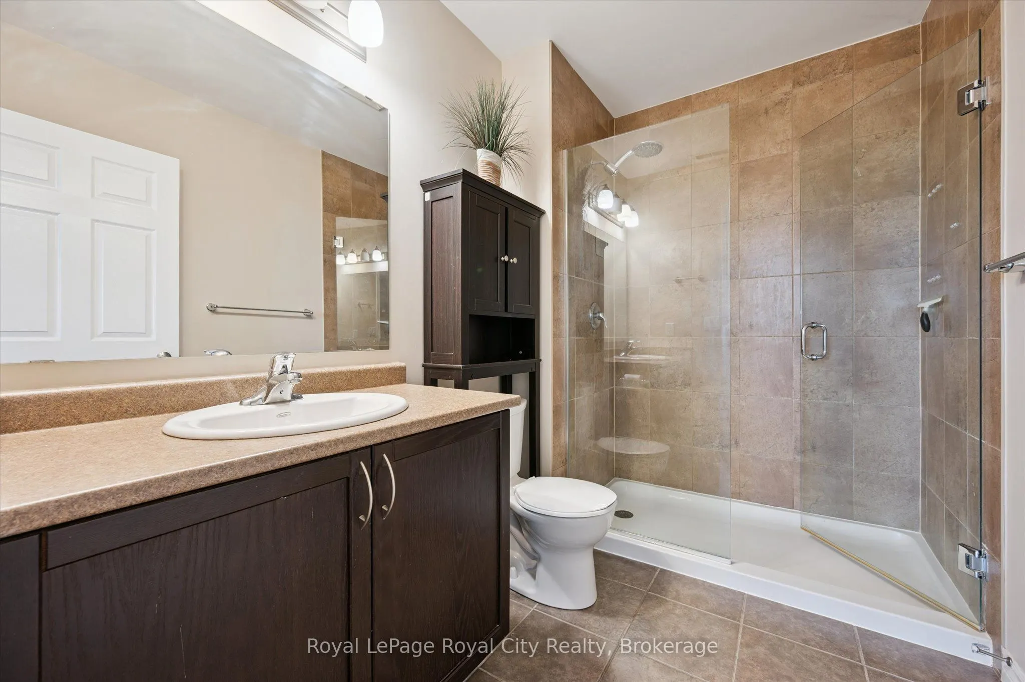 2 Colonial Drive, #207