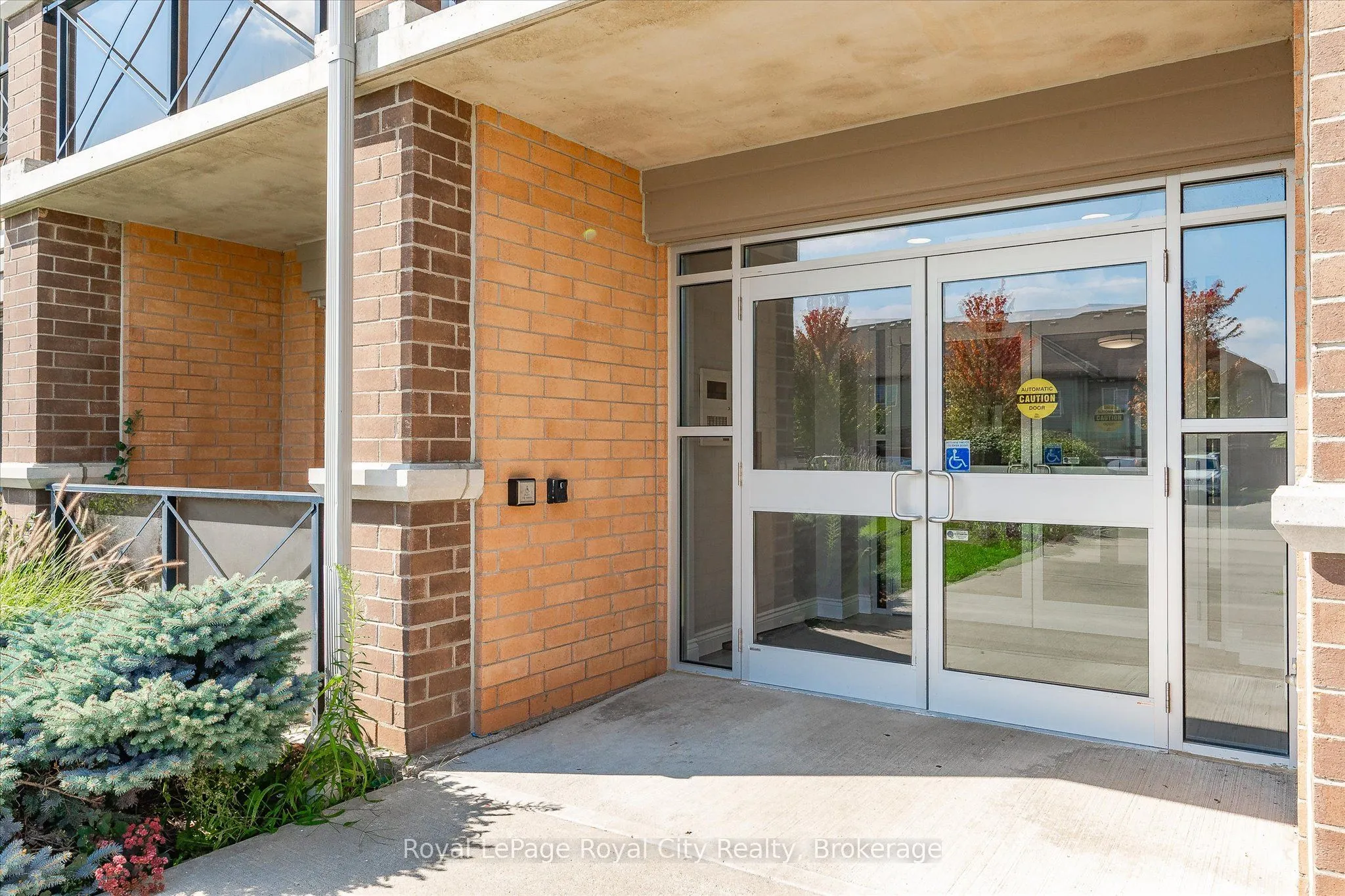 2 Colonial Drive, #207