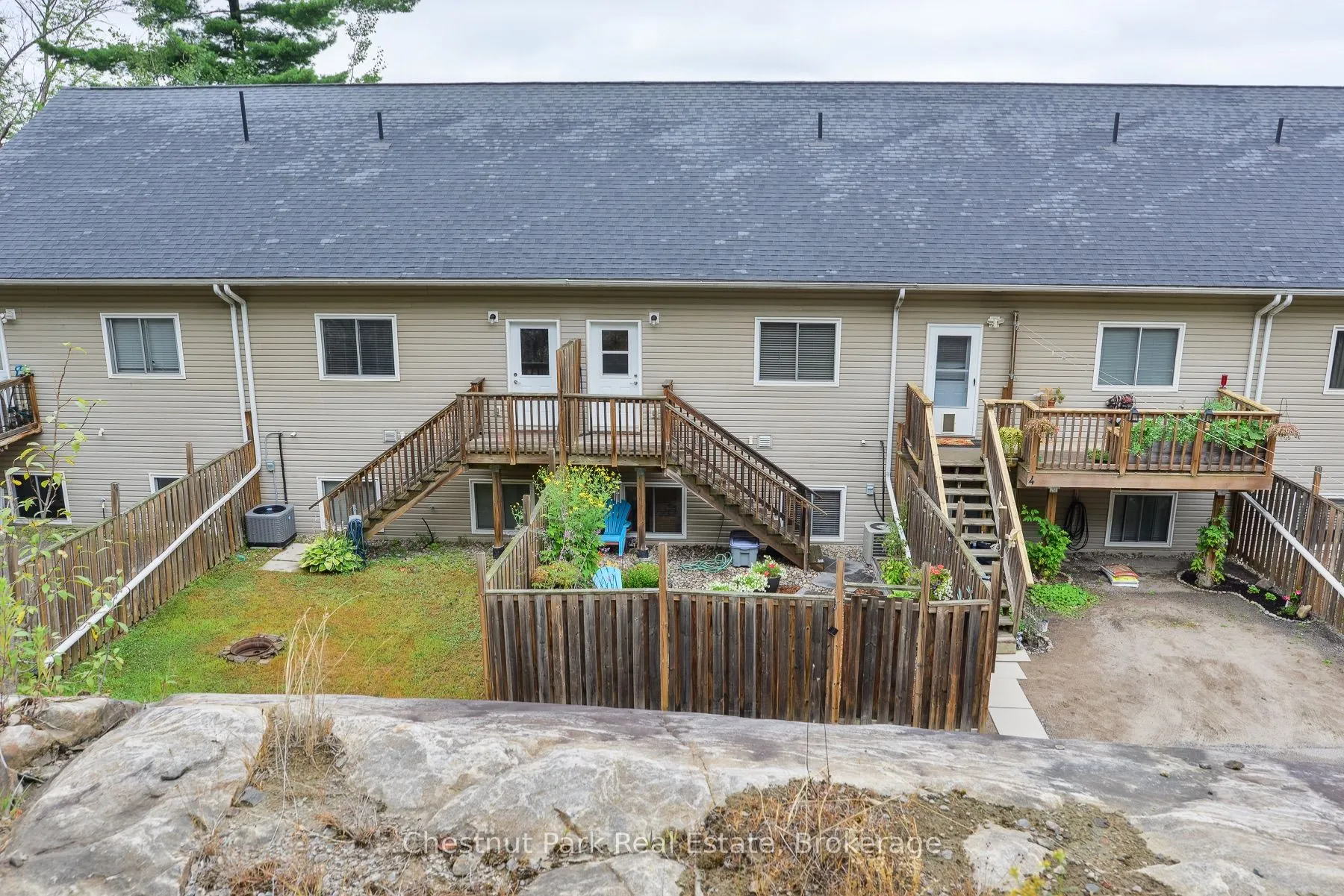 99 Main Street W, #5