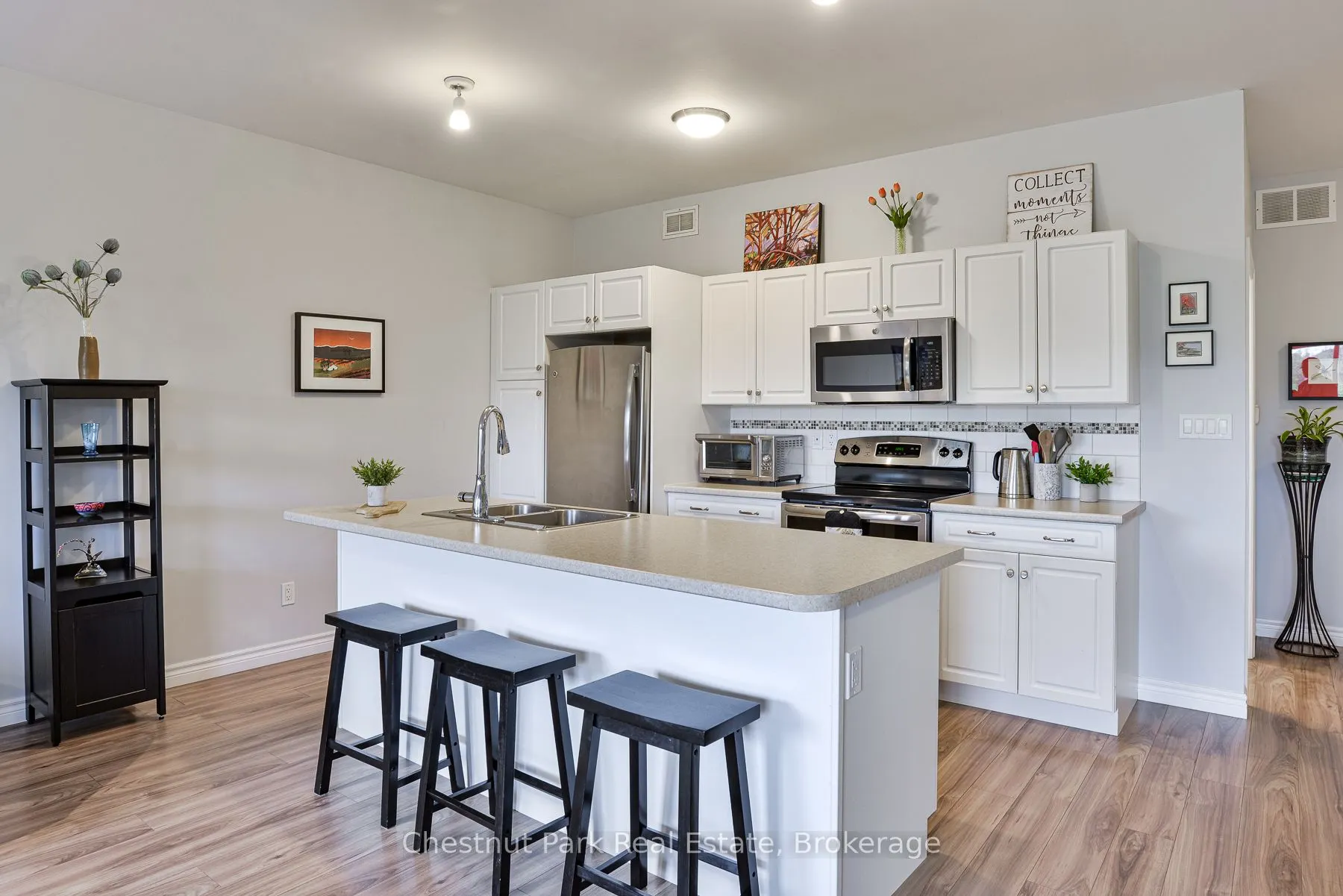 99 Main Street W, #5