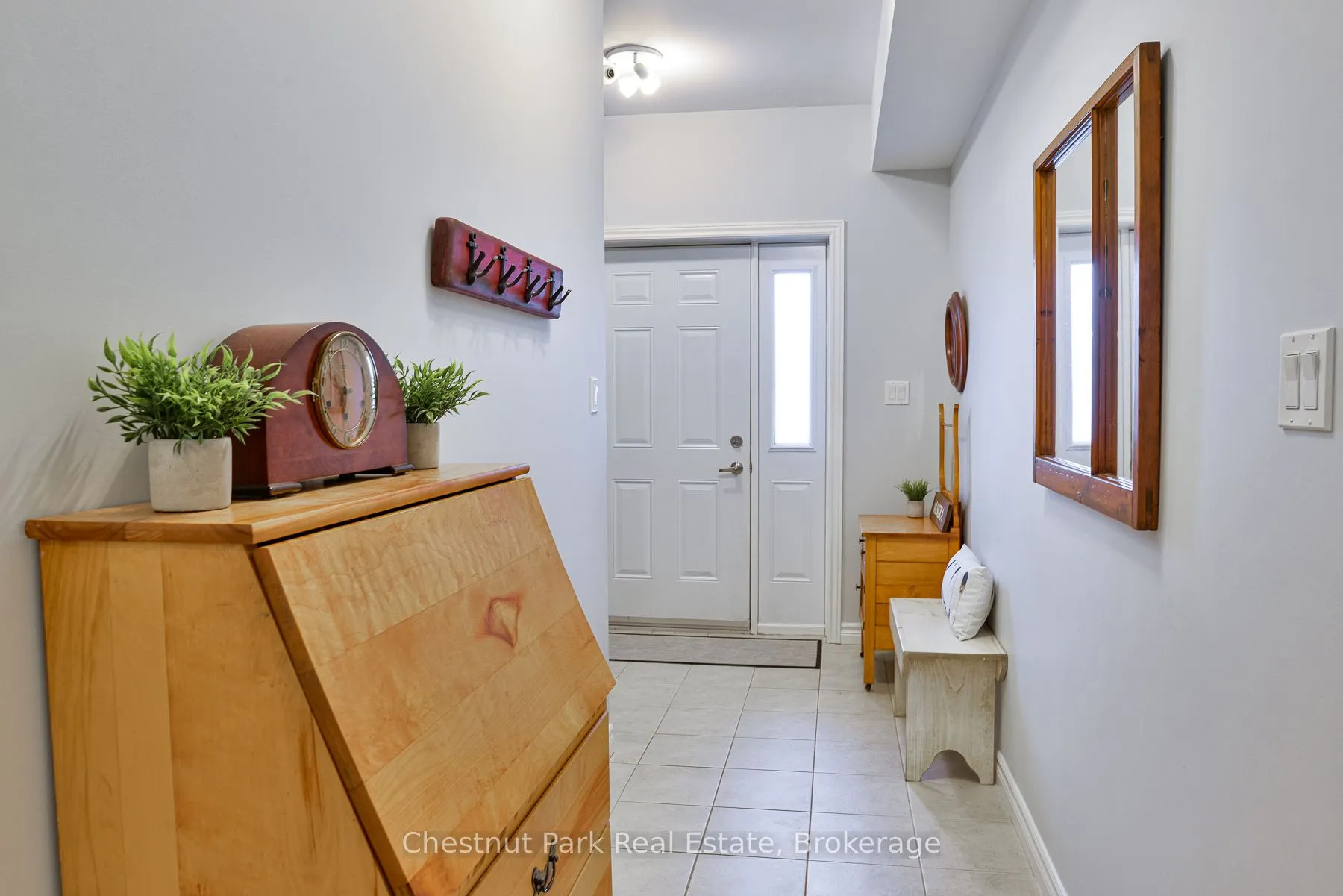 99 Main Street W, #5