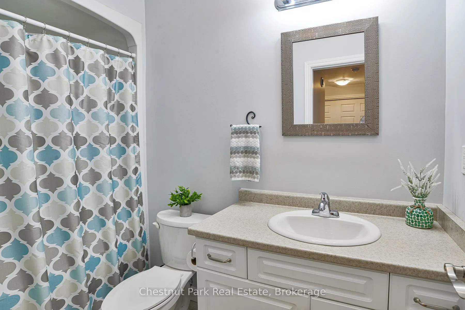 99 Main Street W, #5