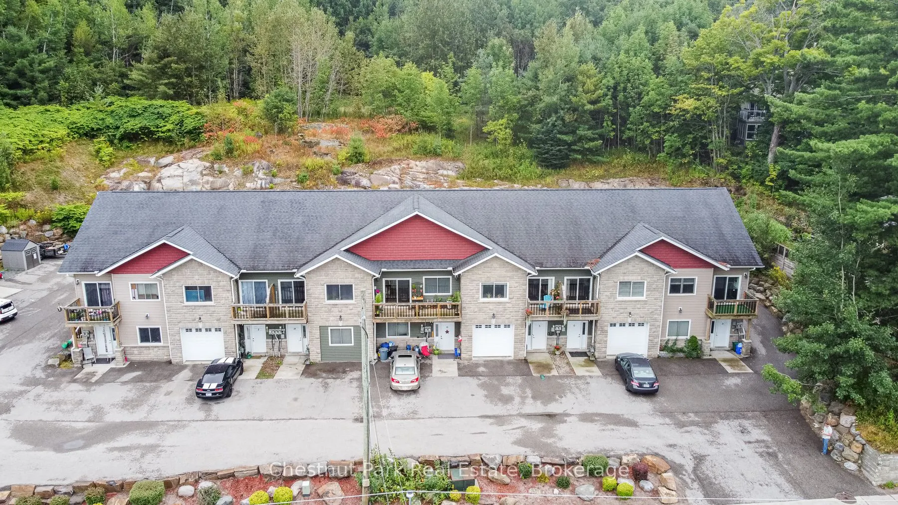 99 Main Street W, #5