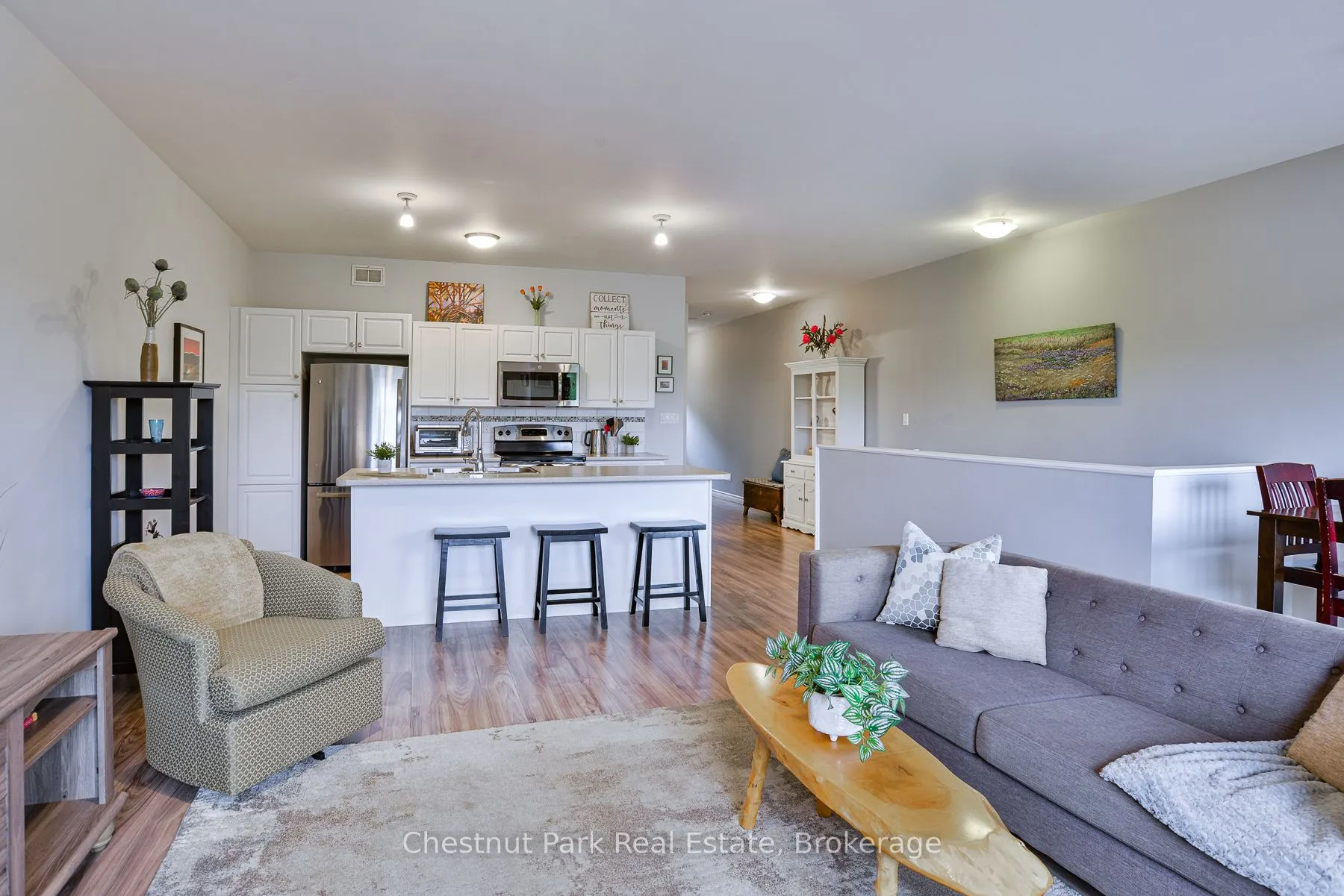 99 Main Street W, #5