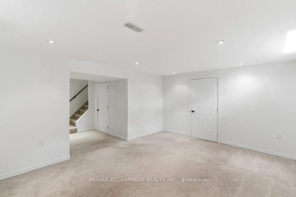 113 Thornlodge Drive