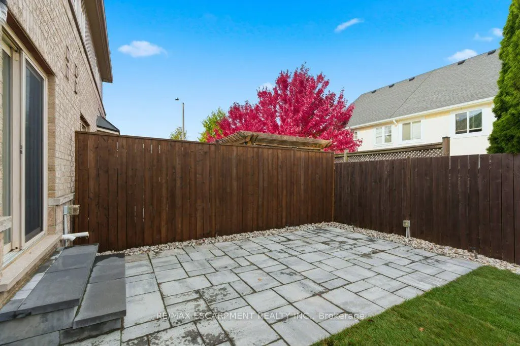 113 Thornlodge Drive