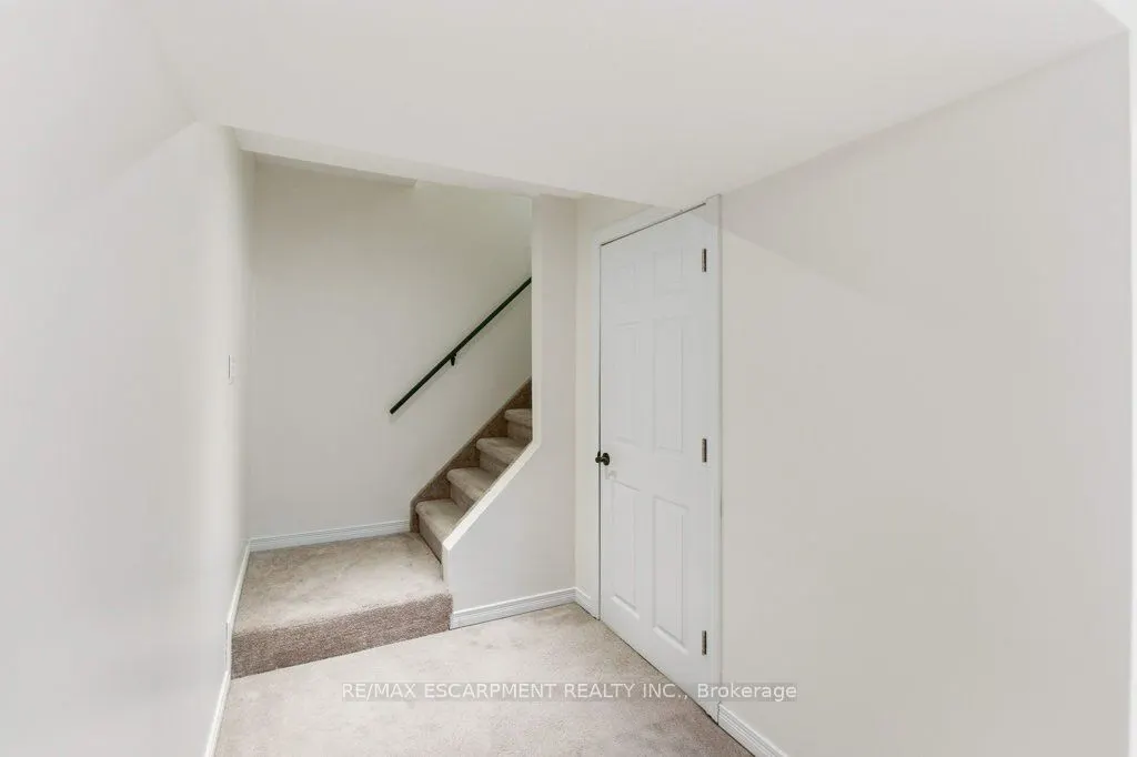 113 Thornlodge Drive