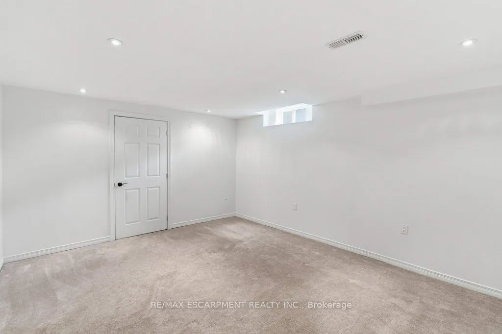 113 Thornlodge Drive