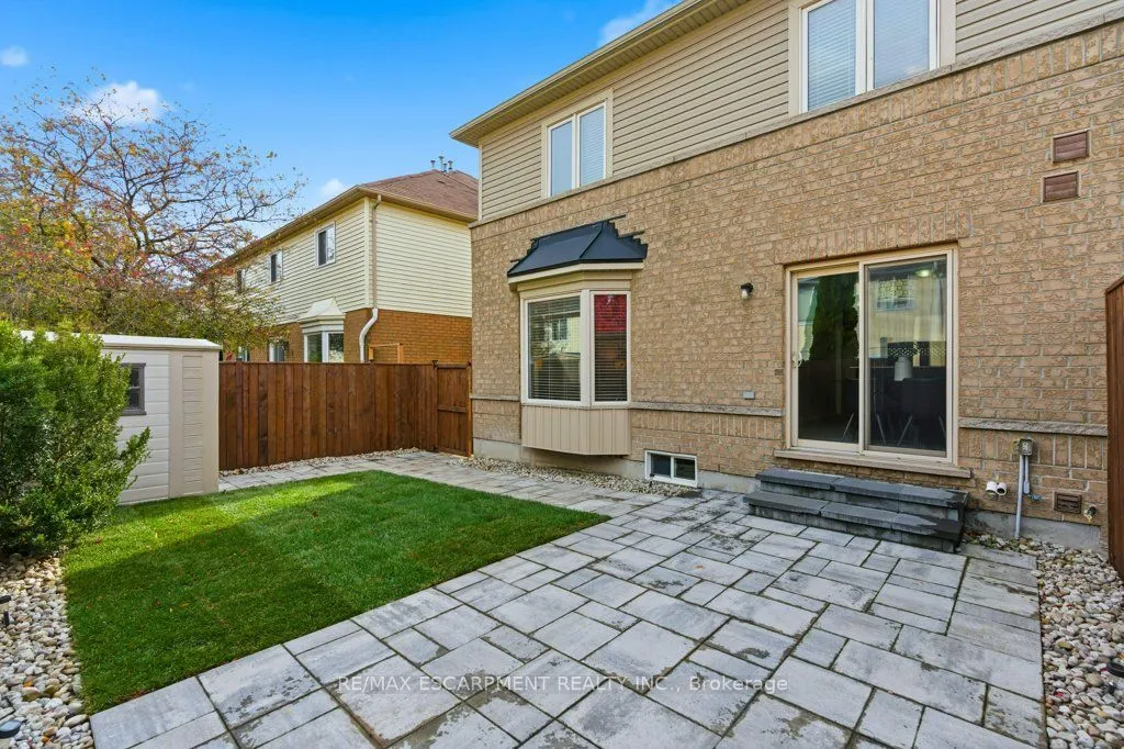 113 Thornlodge Drive