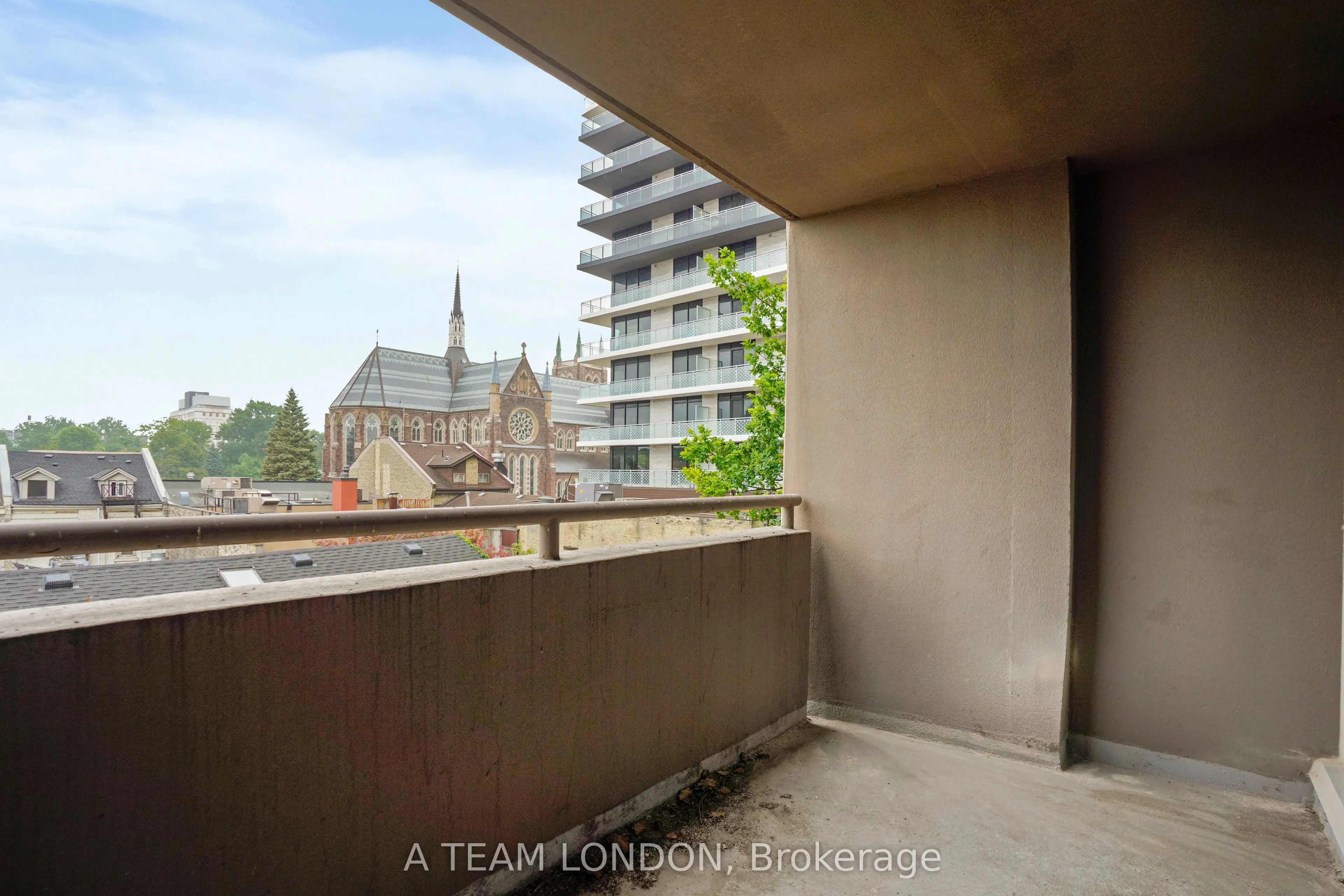 155 Kent Street, #407